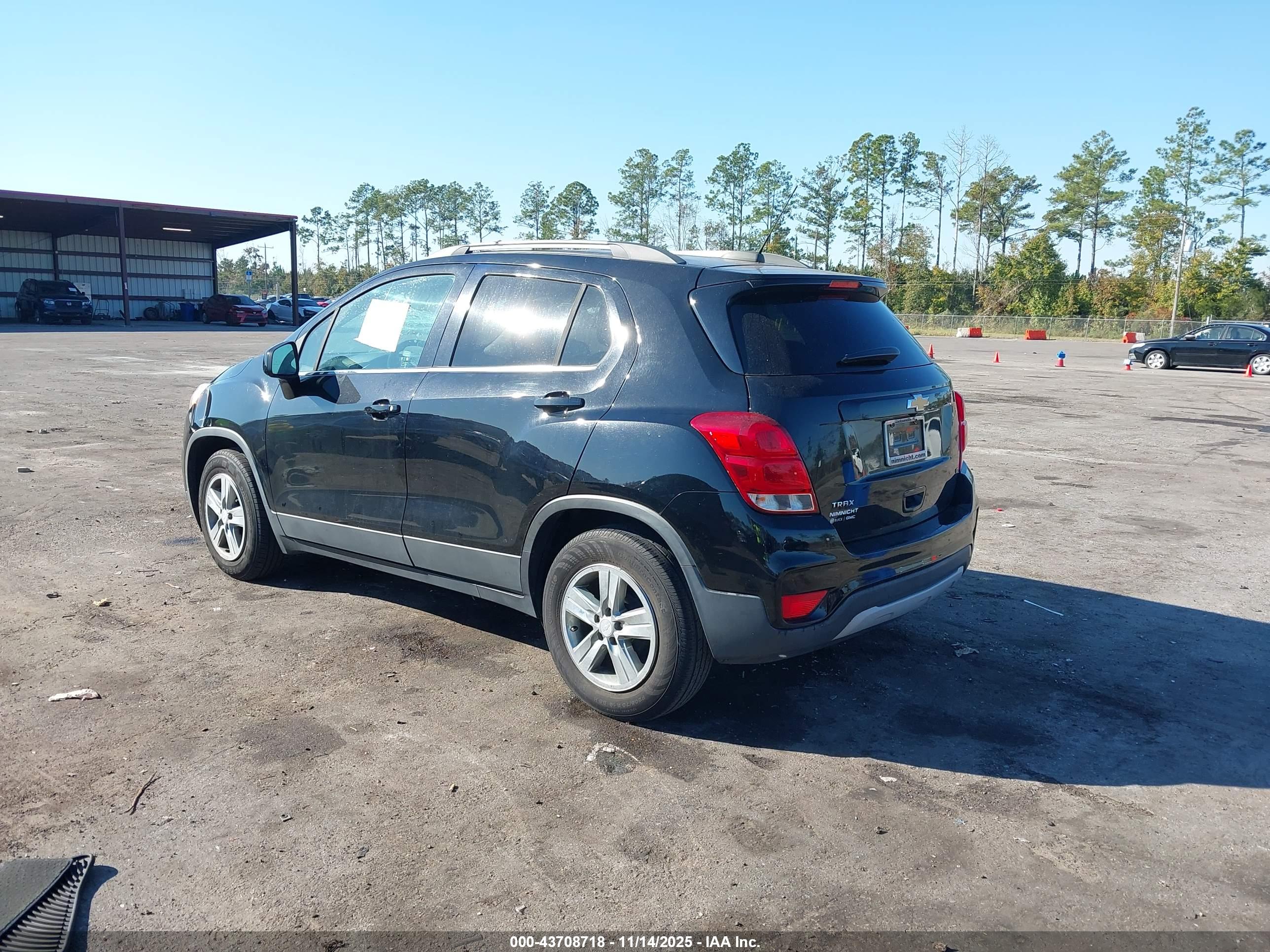 CHEVROLET TRAX image 3