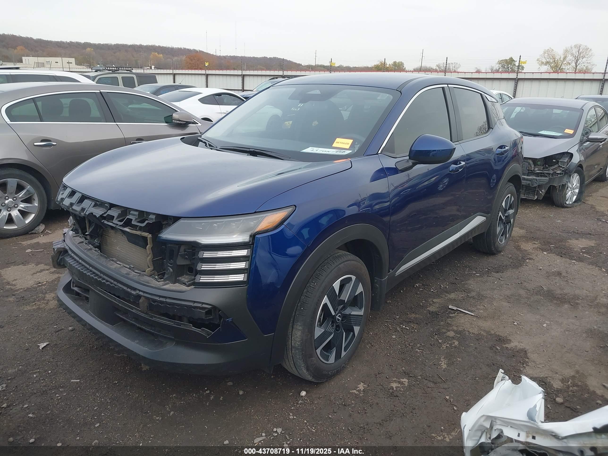 NISSAN KICKS image 2