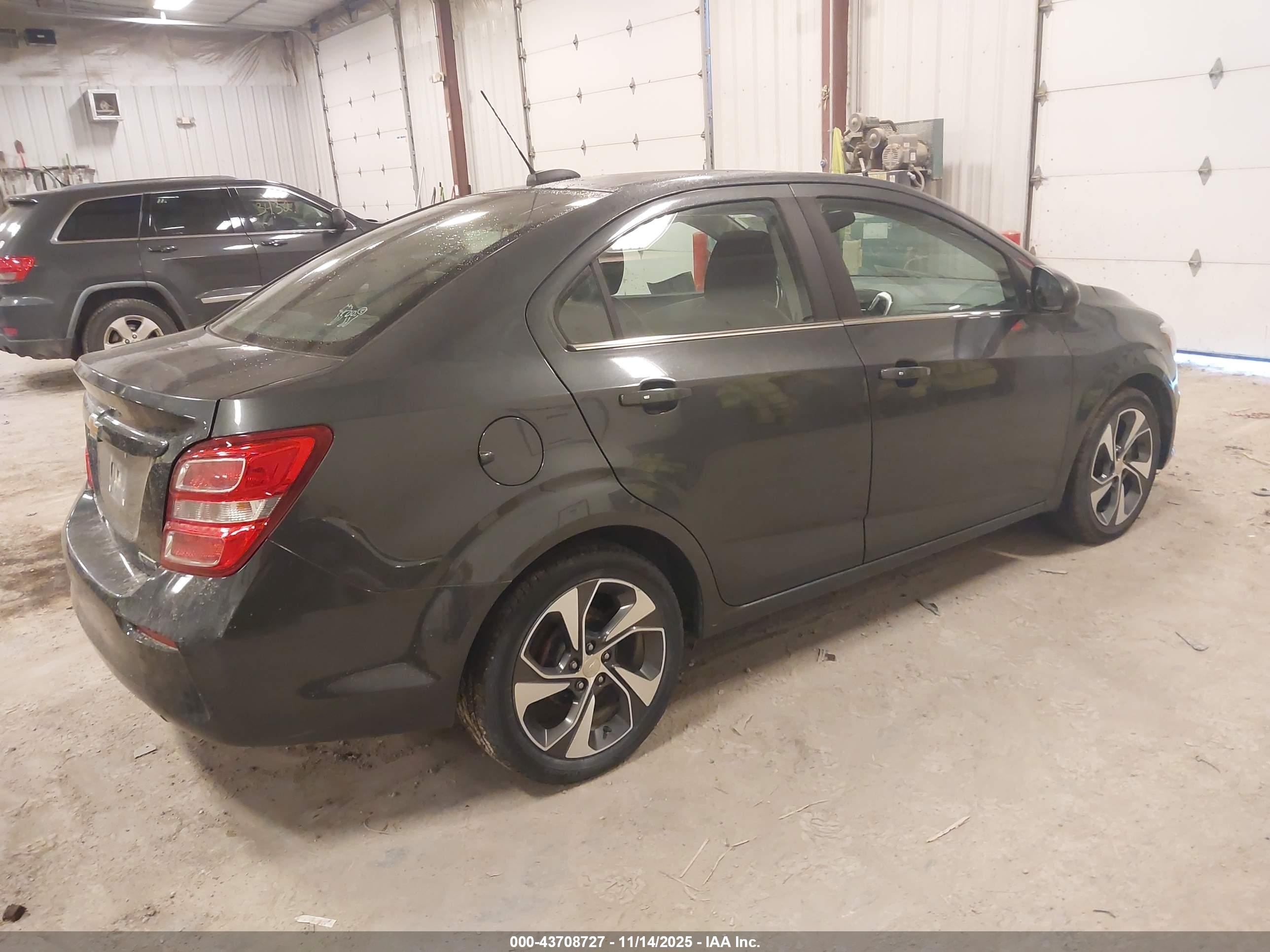 CHEVROLET SONIC image 4