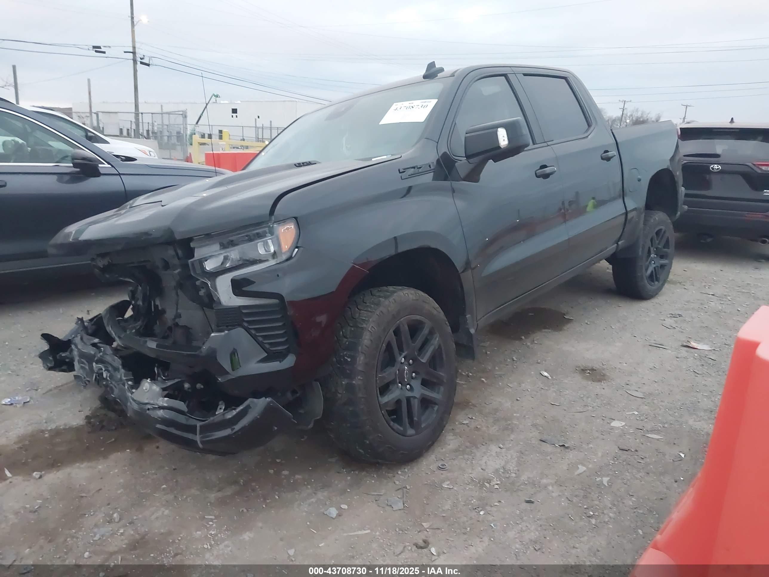 CHEVROLET SILVERADO image 2