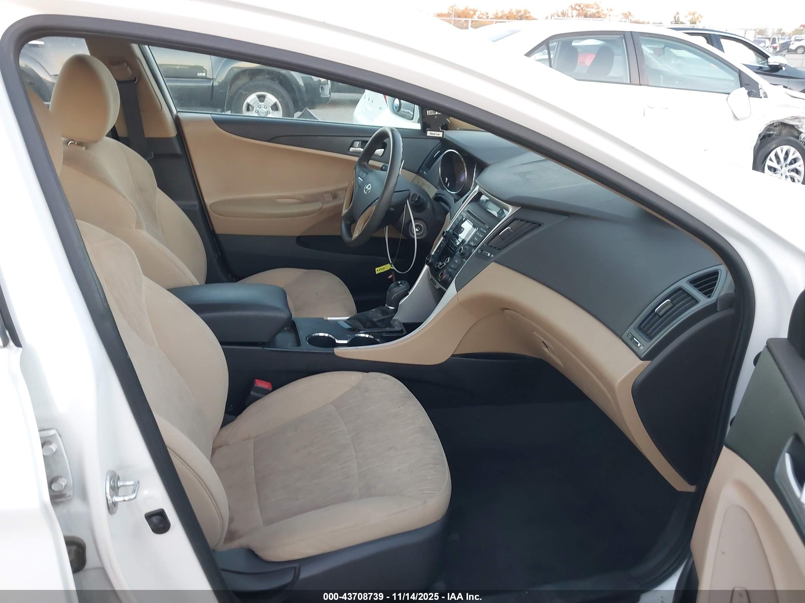 HYUNDAI SONATA image 5