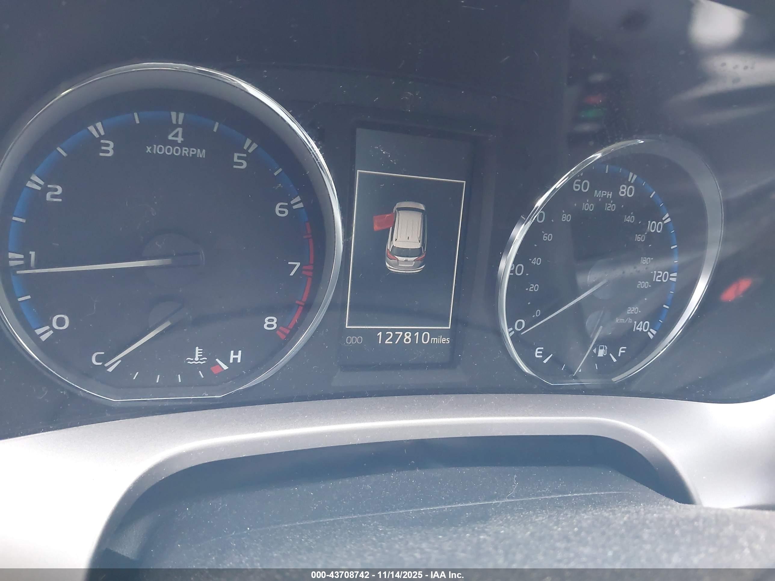 TOYOTA RAV4 image 7