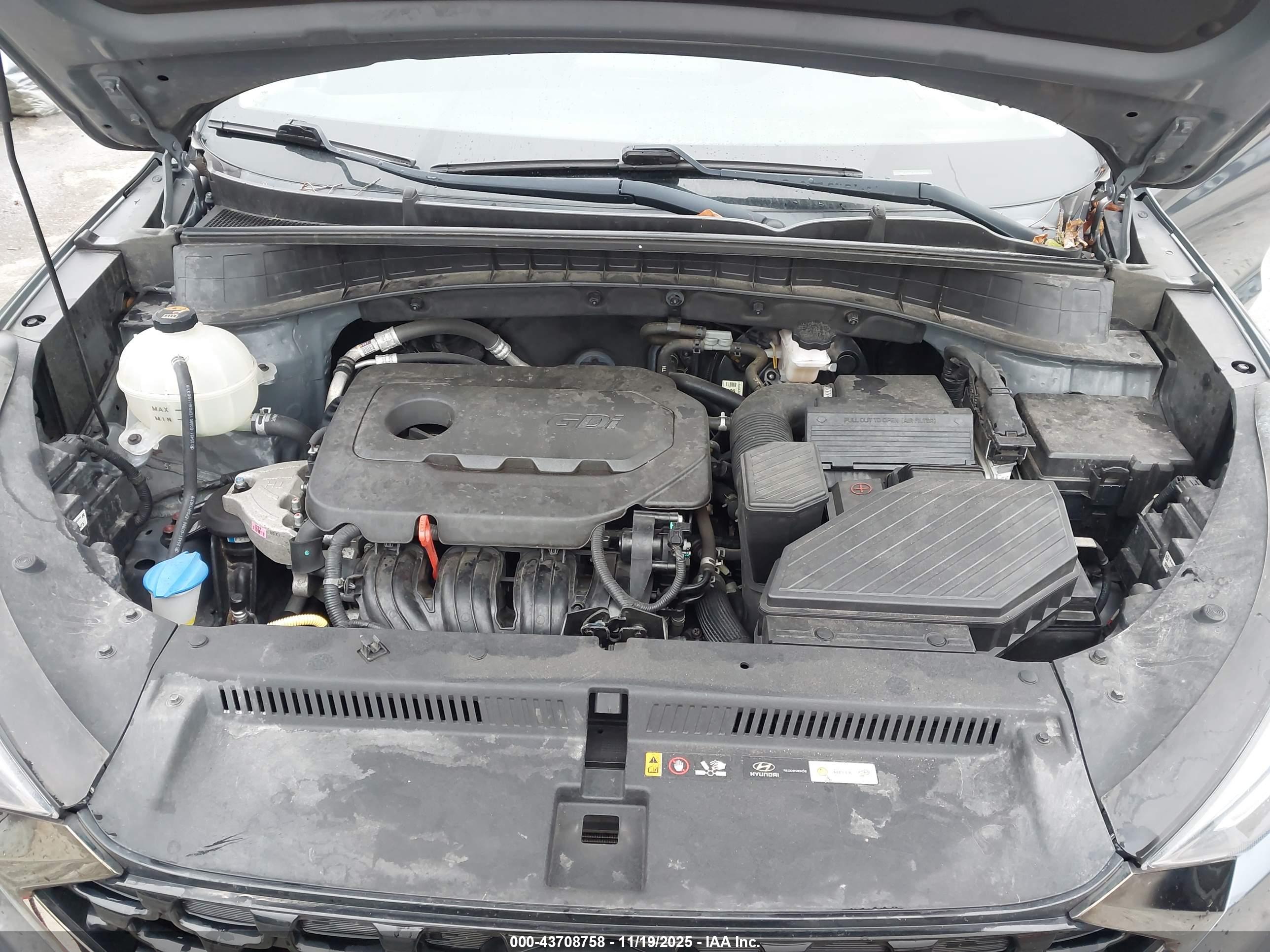 HYUNDAI TUCSON image 10