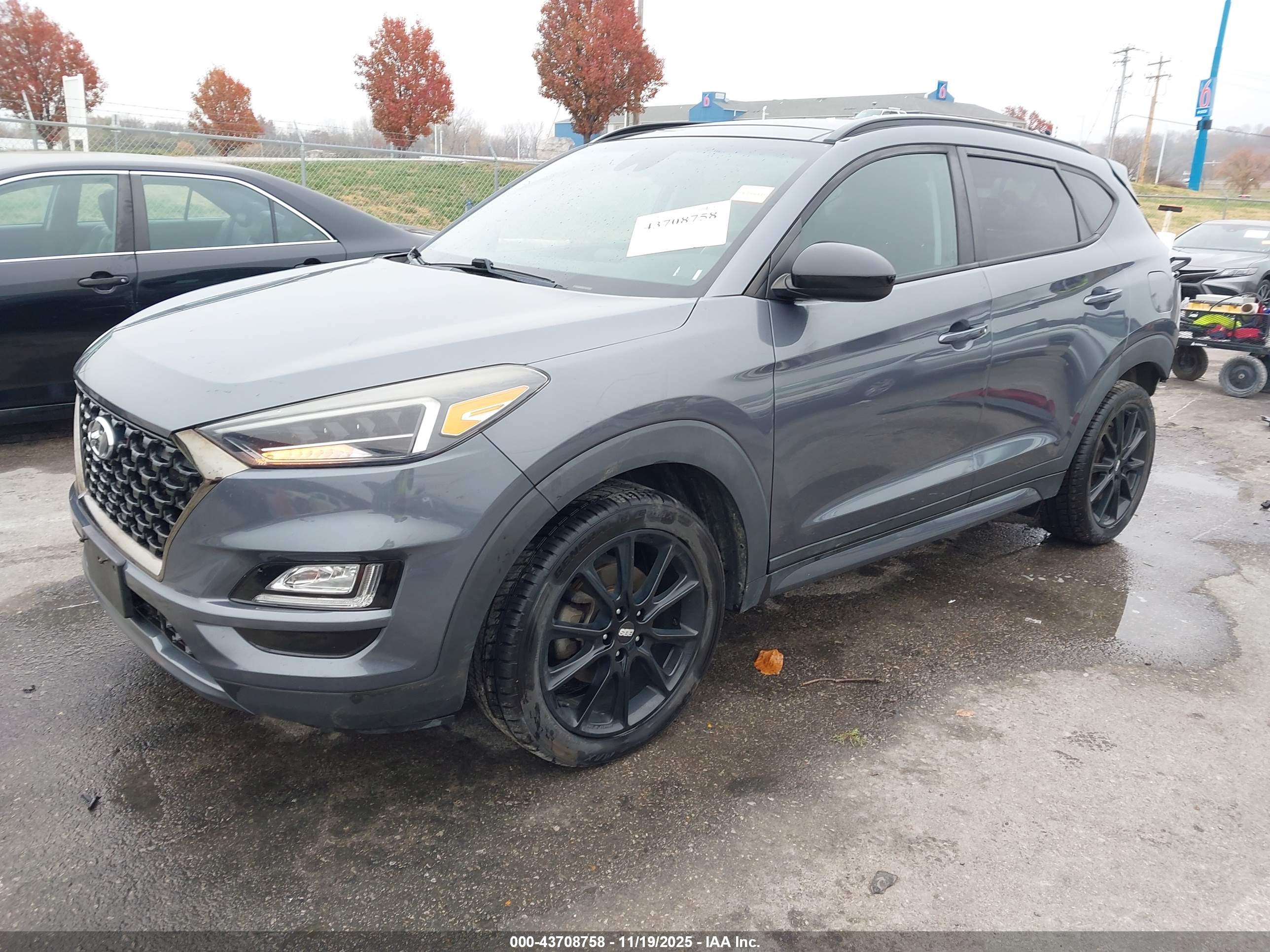 HYUNDAI TUCSON image 2