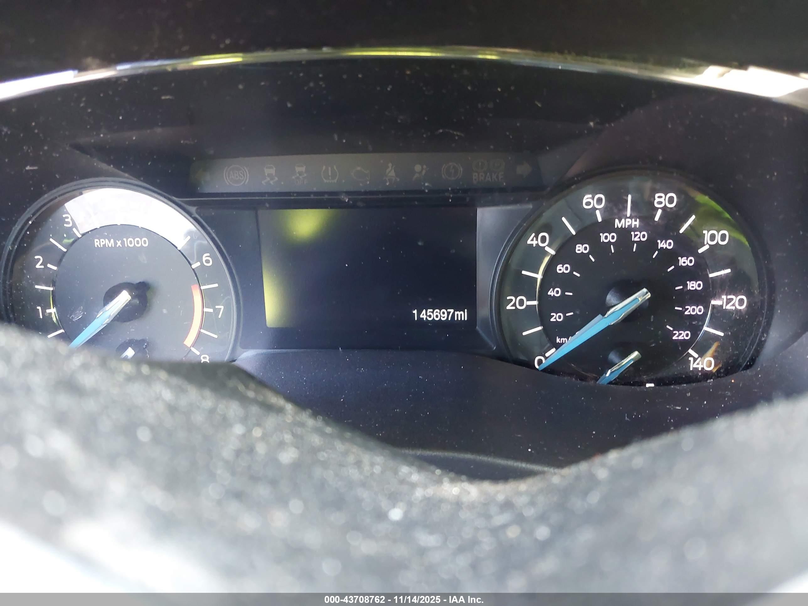 FORD EXPLORER image 7