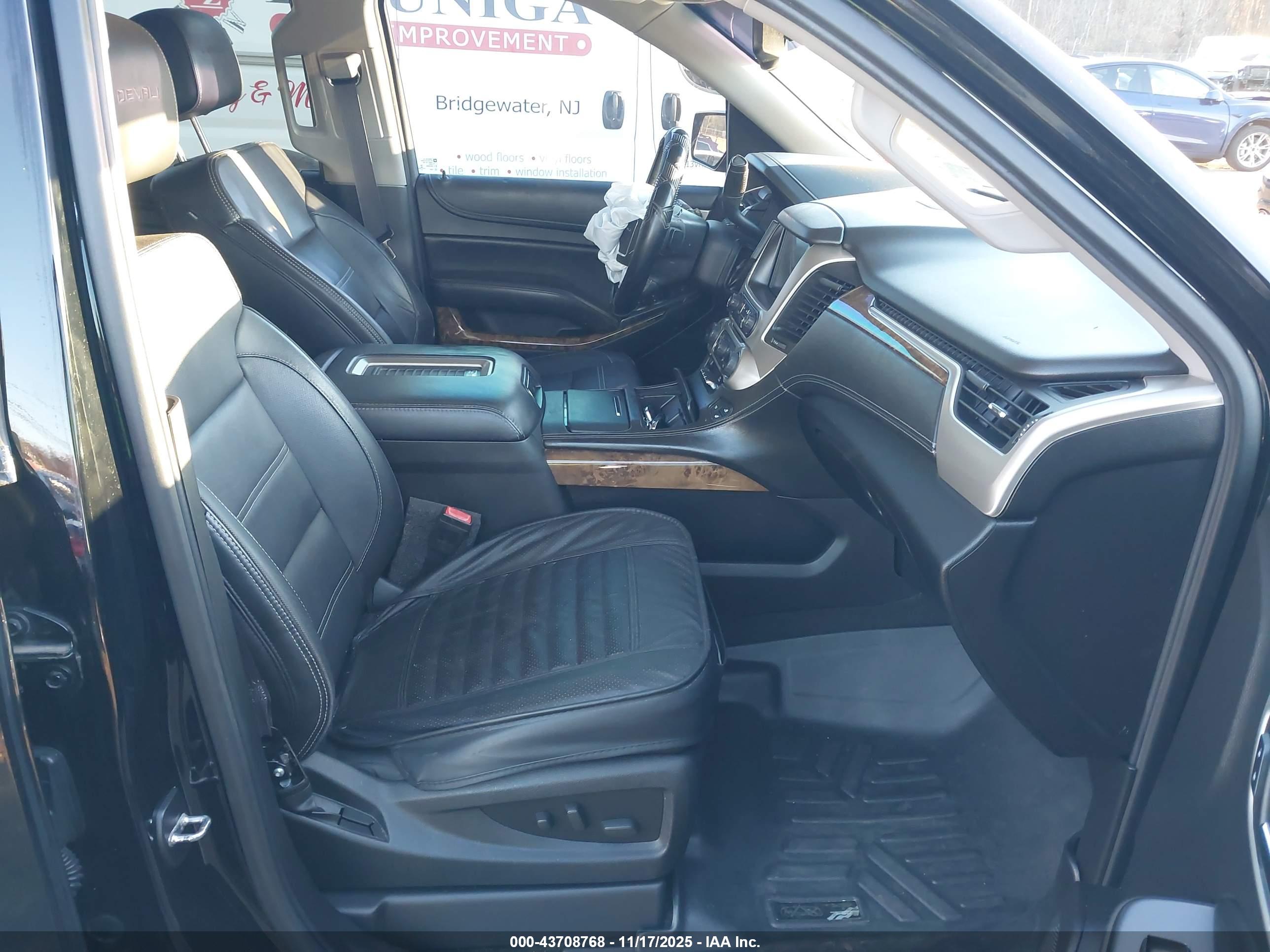 GMC YUKON image 5