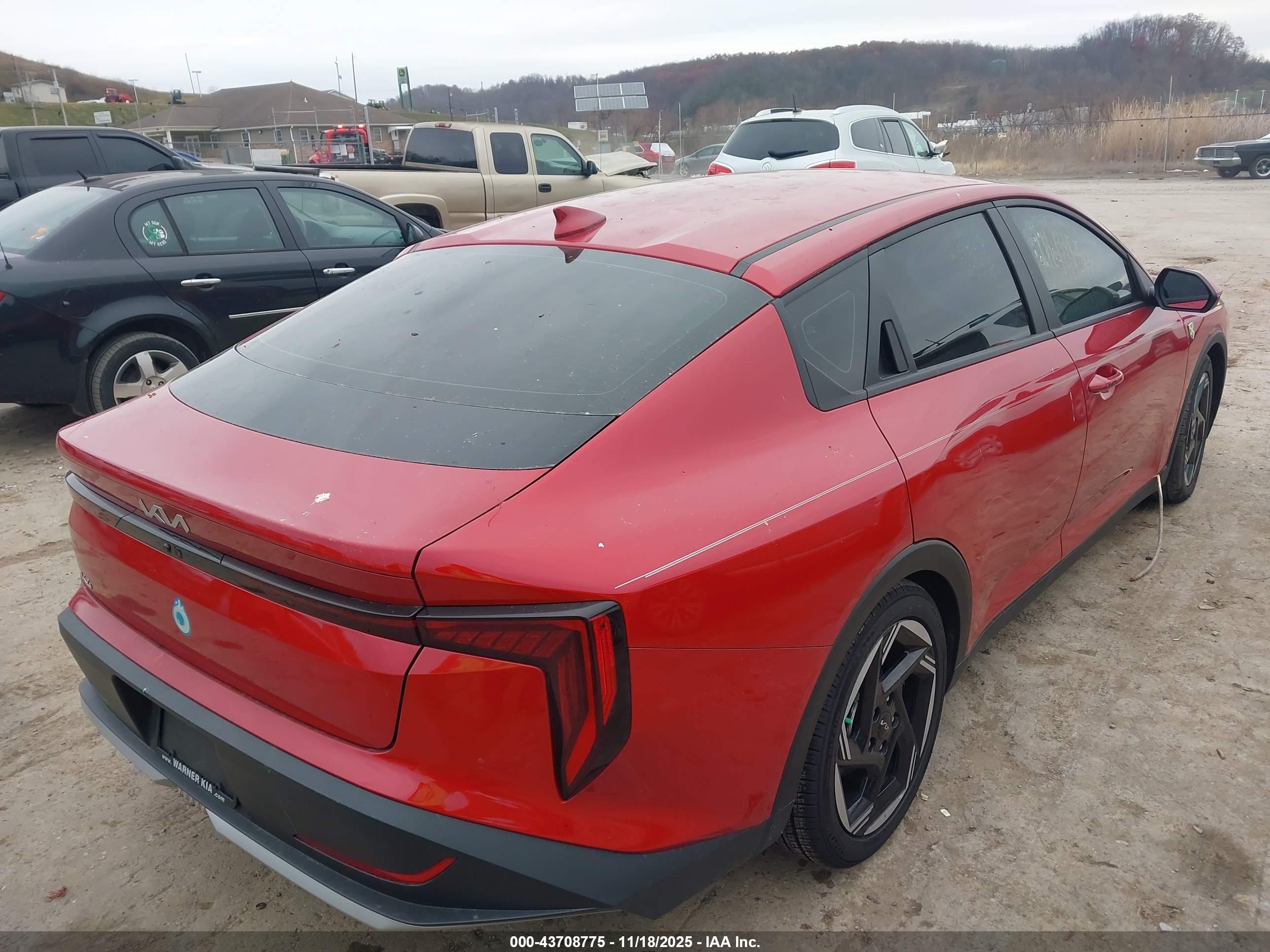 KIA K4 image 4