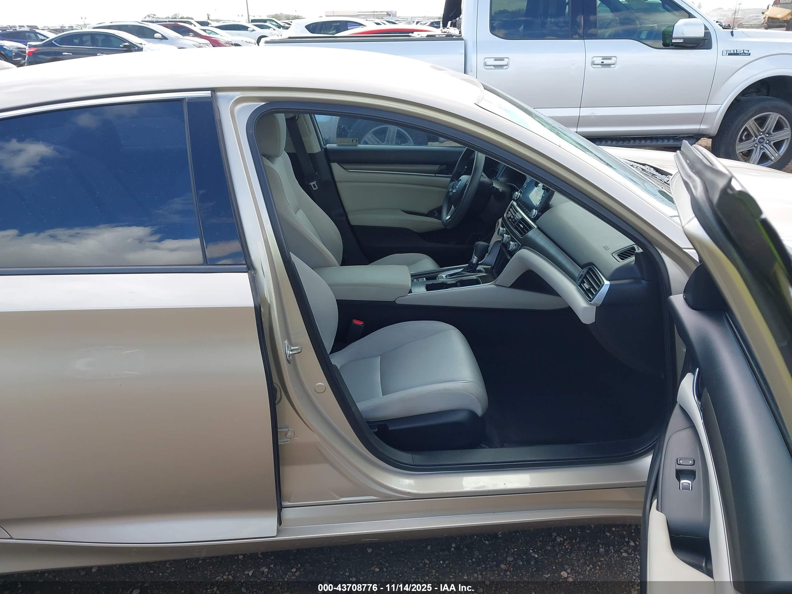 HONDA ACCORD image 5