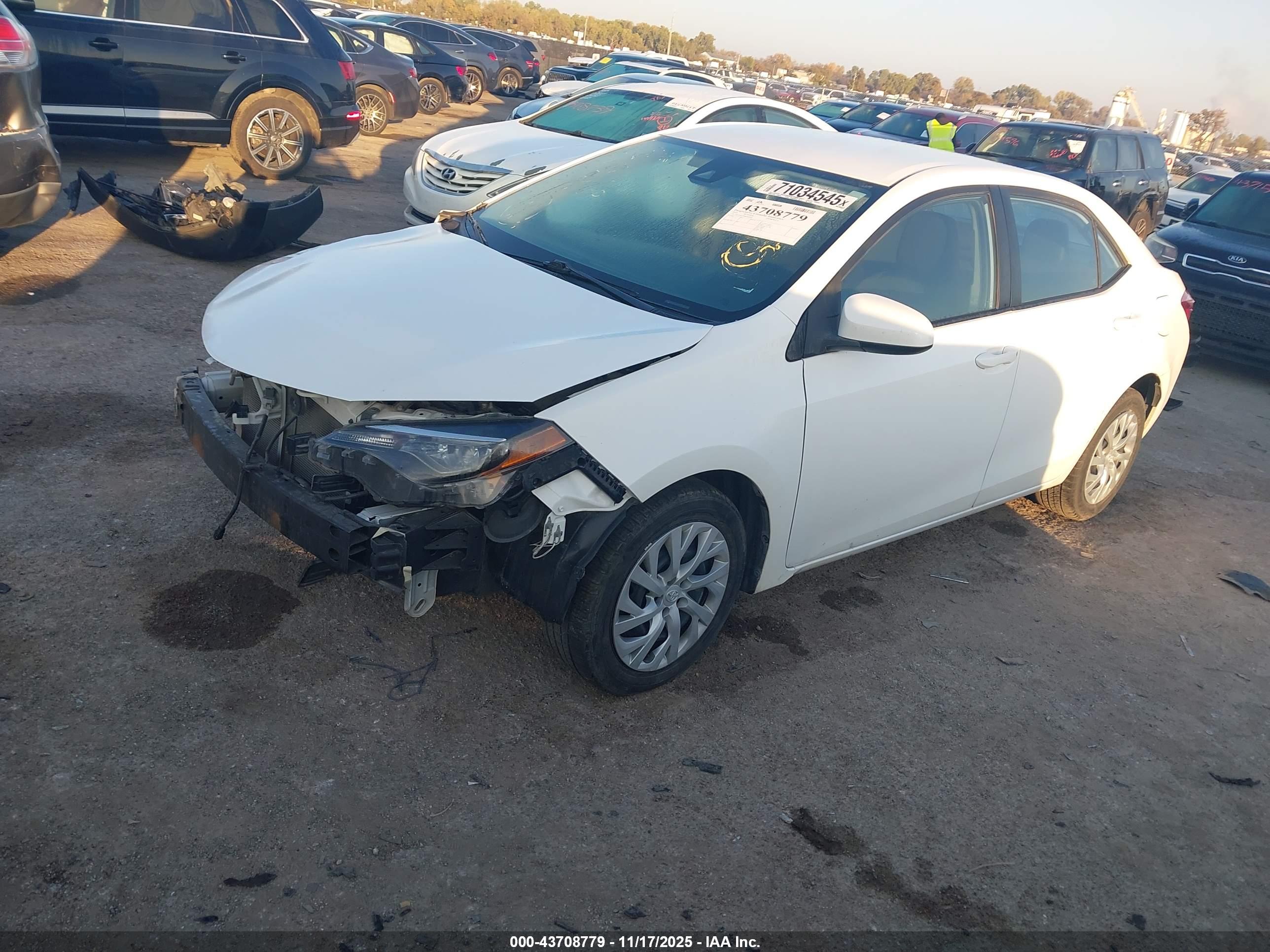 TOYOTA COROLLA image 2