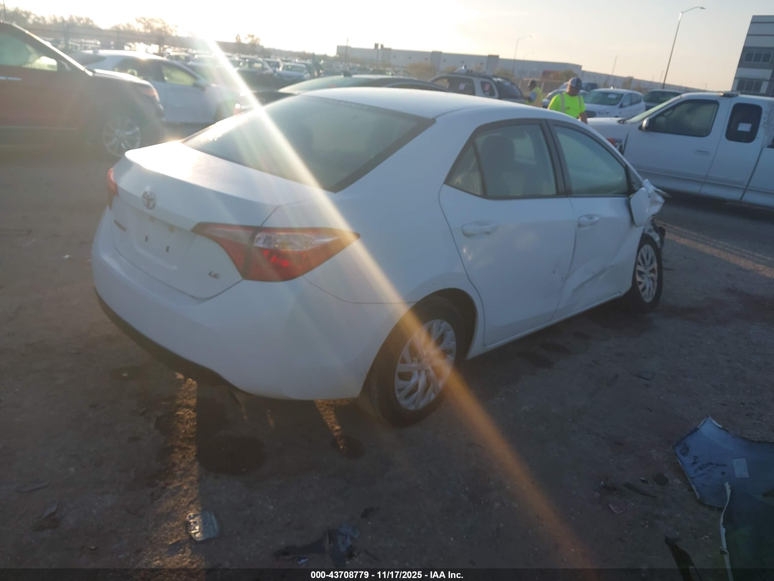 TOYOTA COROLLA image 4