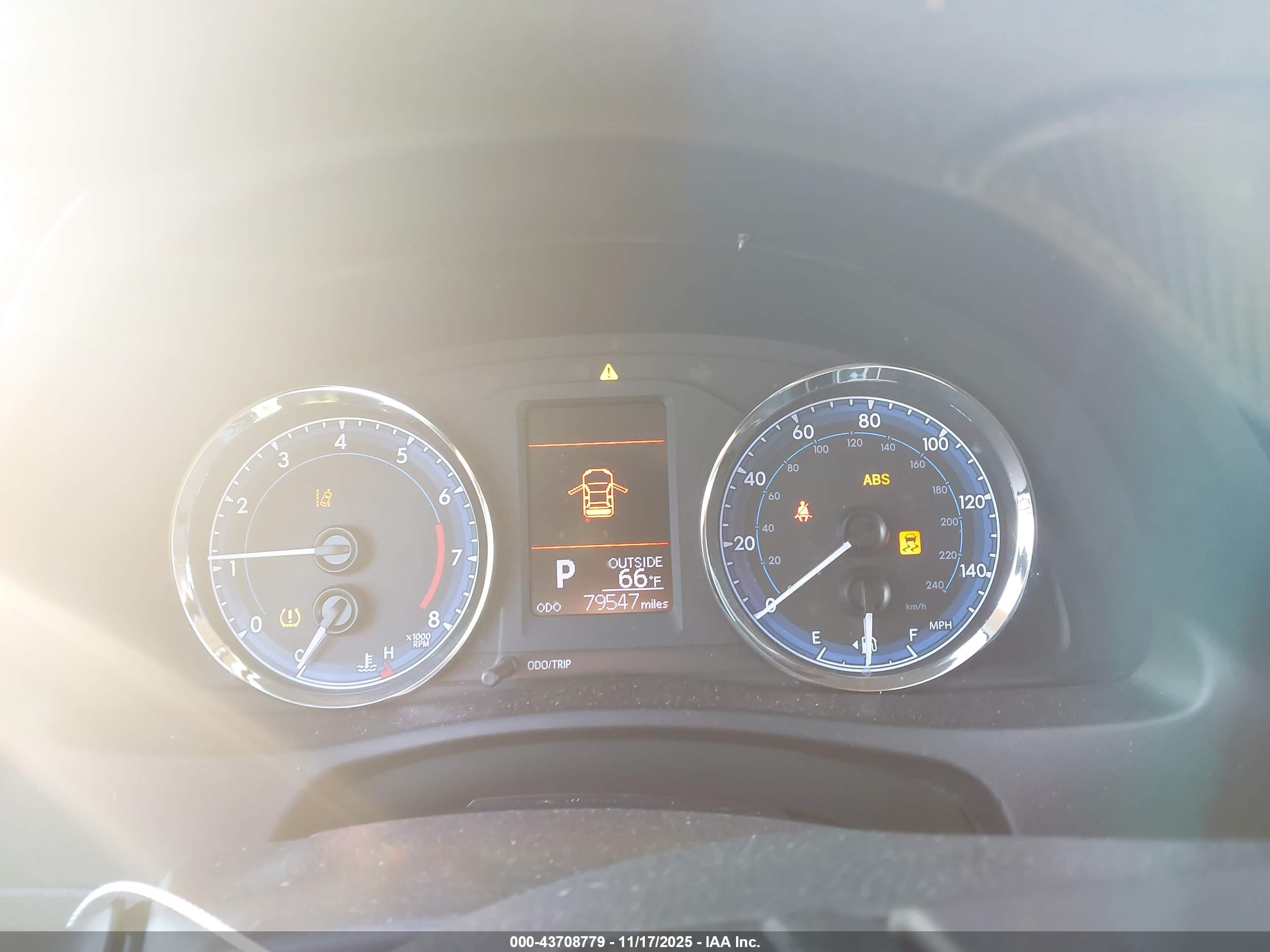TOYOTA COROLLA image 7