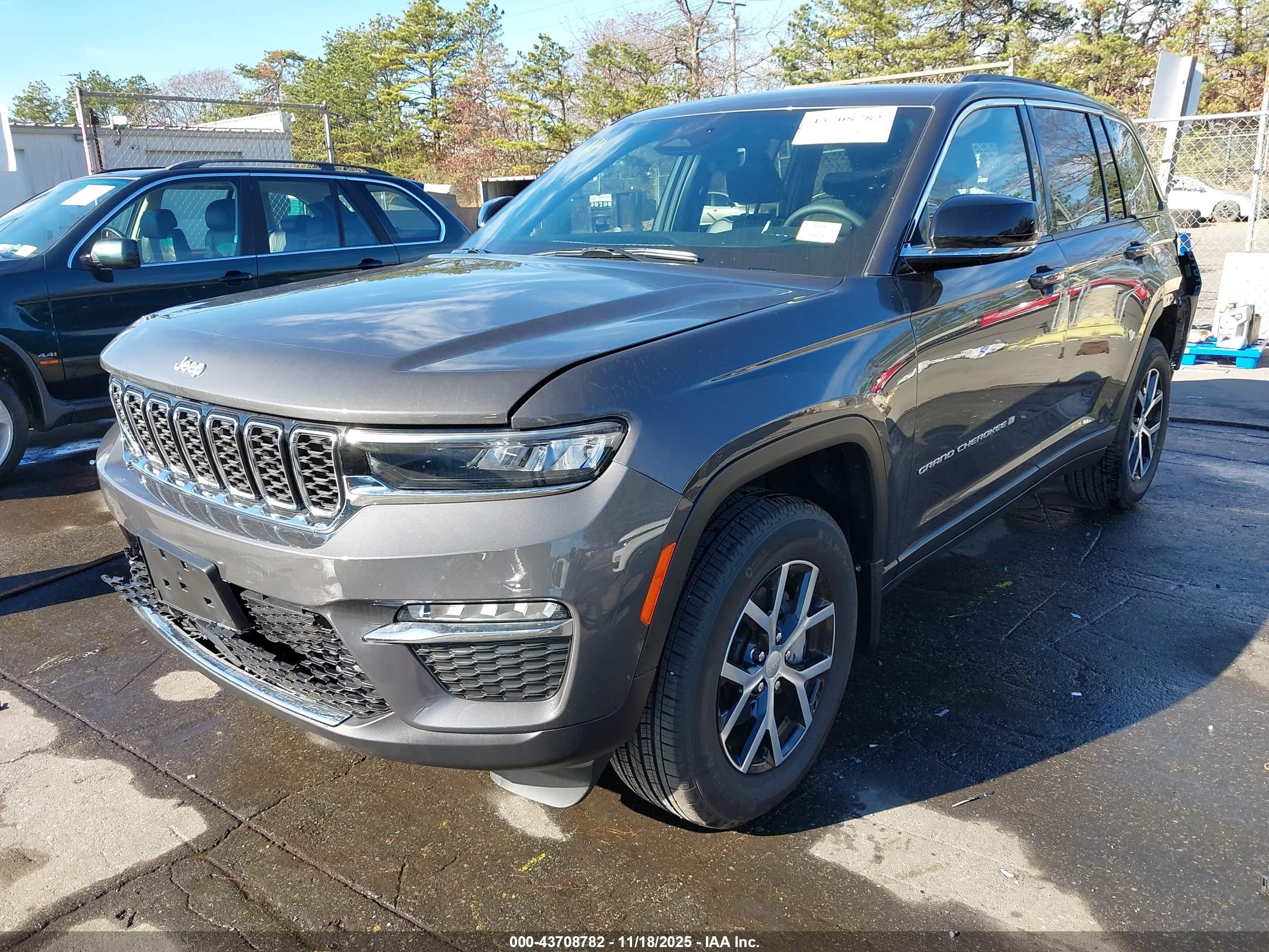 JEEP GRAND image 2