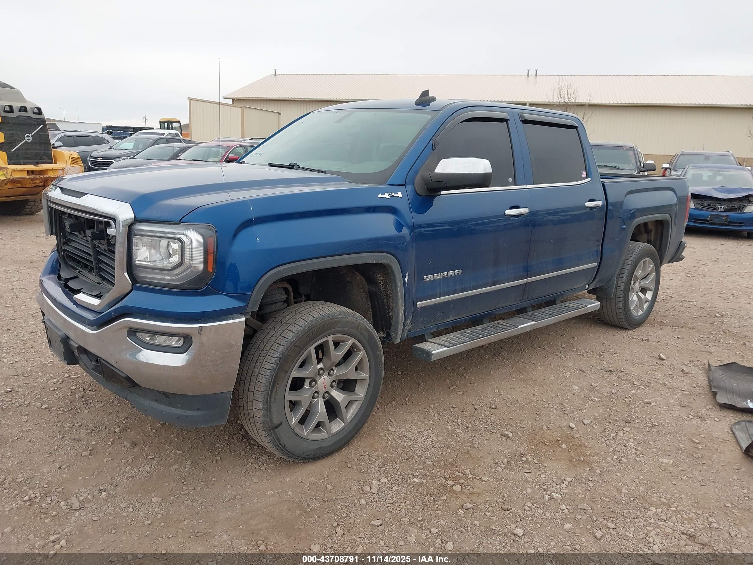 GMC SIERRA image 2