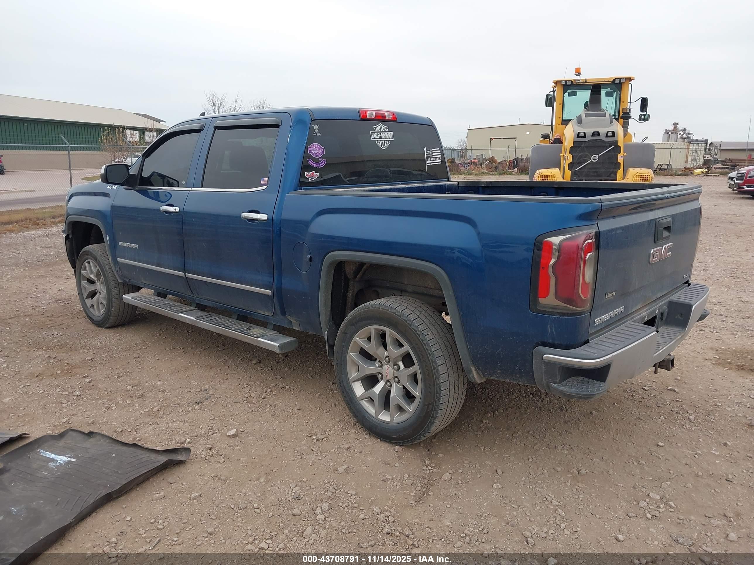 GMC SIERRA image 3