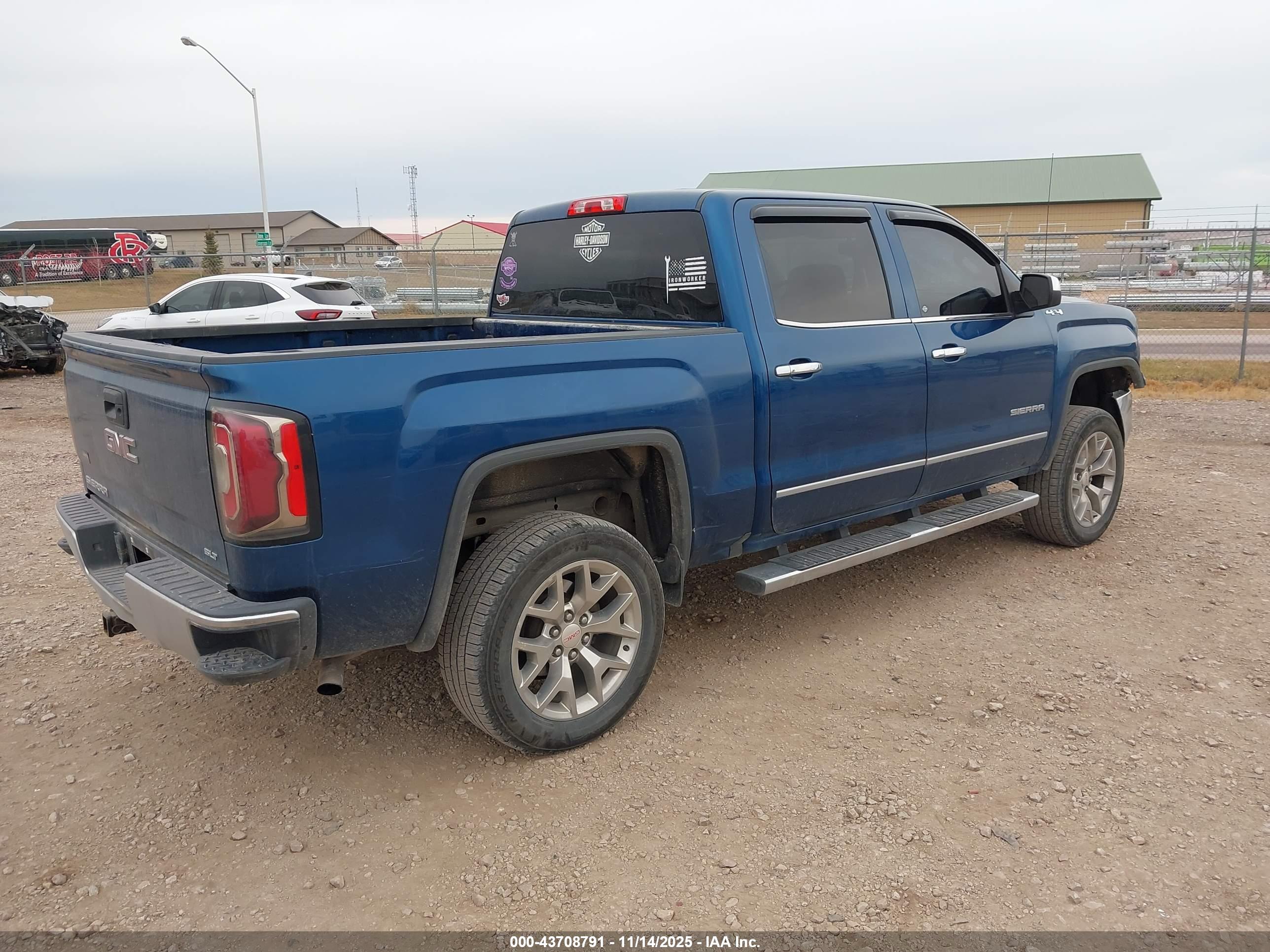 GMC SIERRA image 4