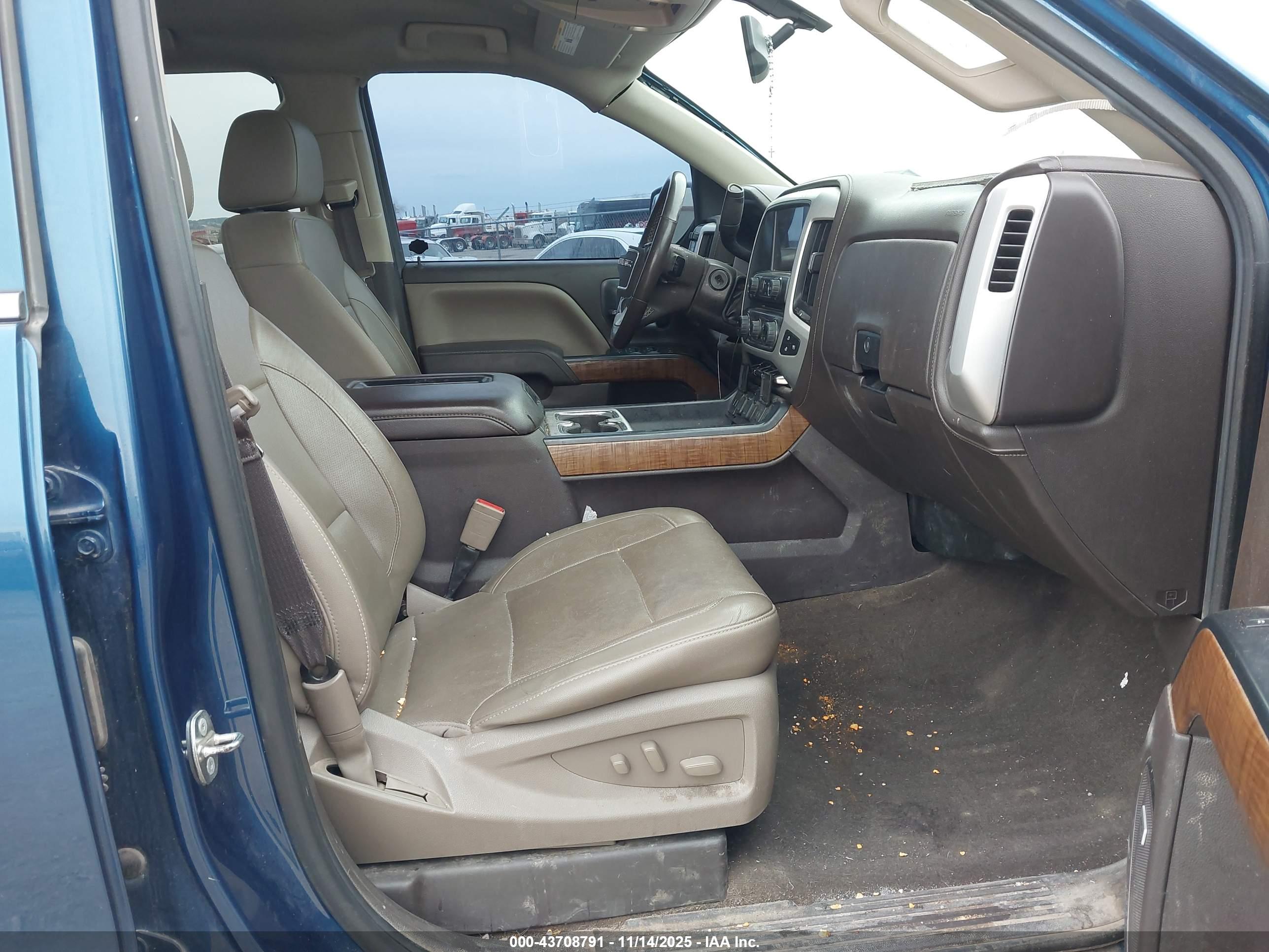 GMC SIERRA image 5