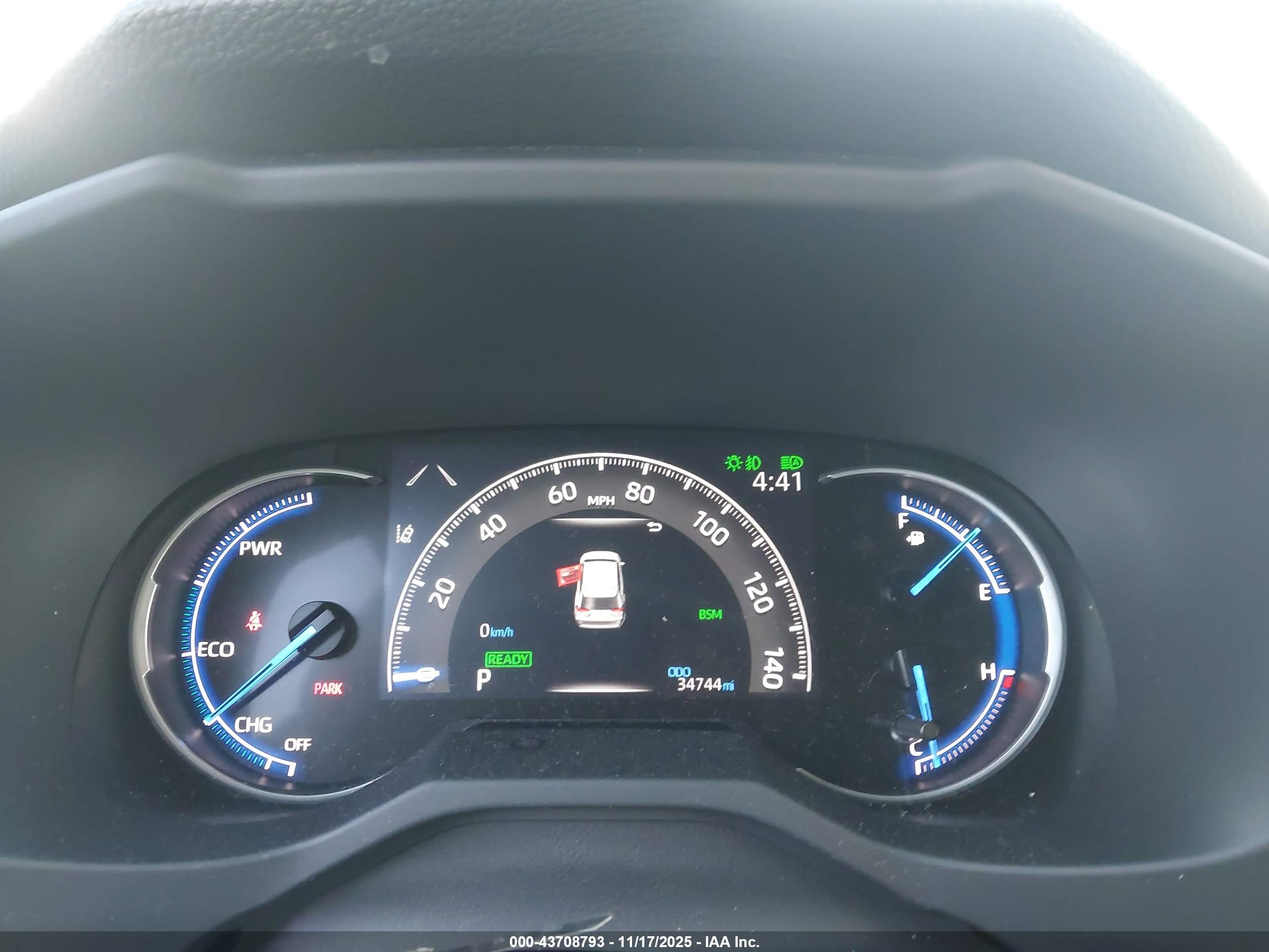 TOYOTA RAV4 image 7