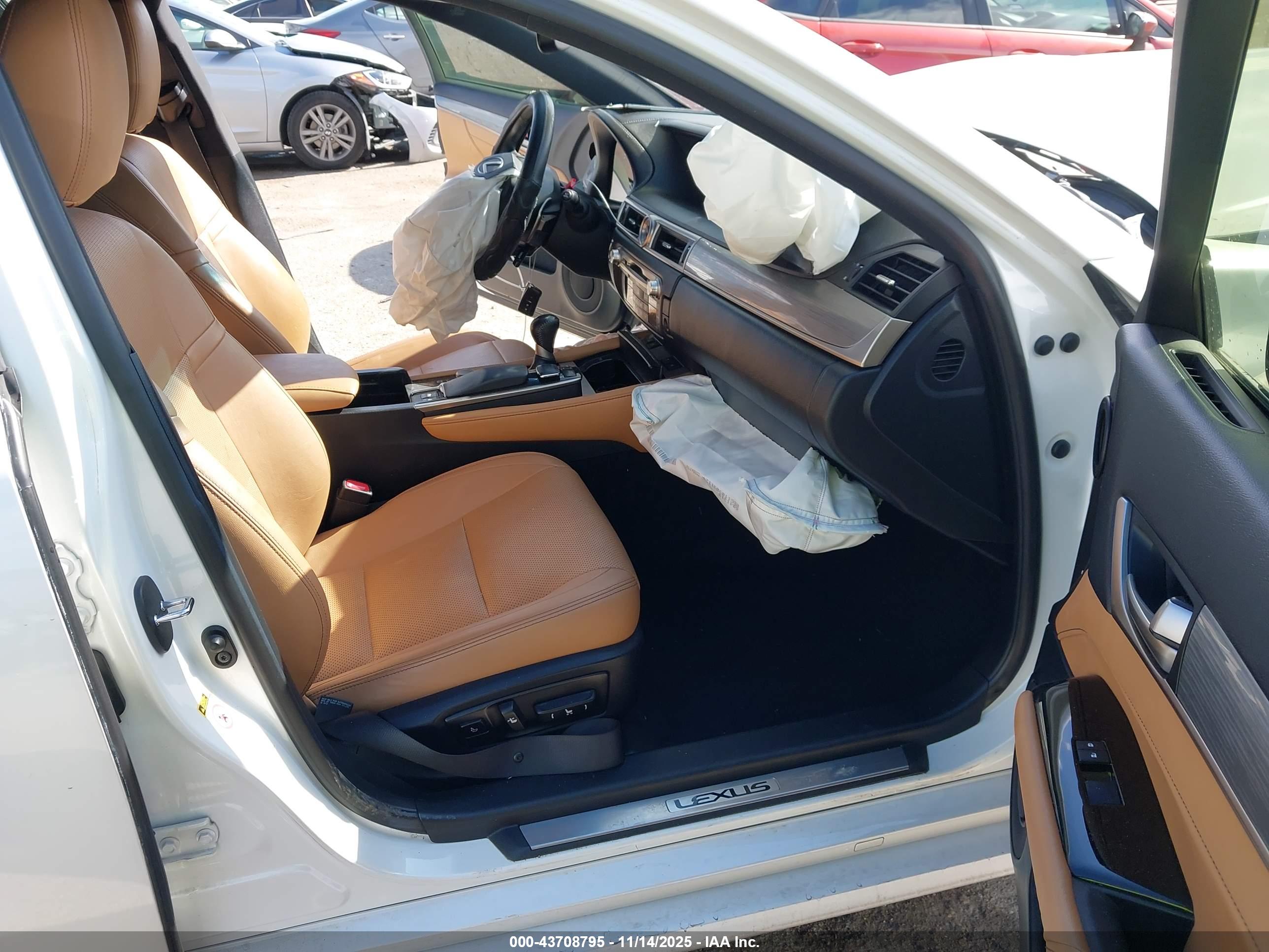 LEXUS GS image 5