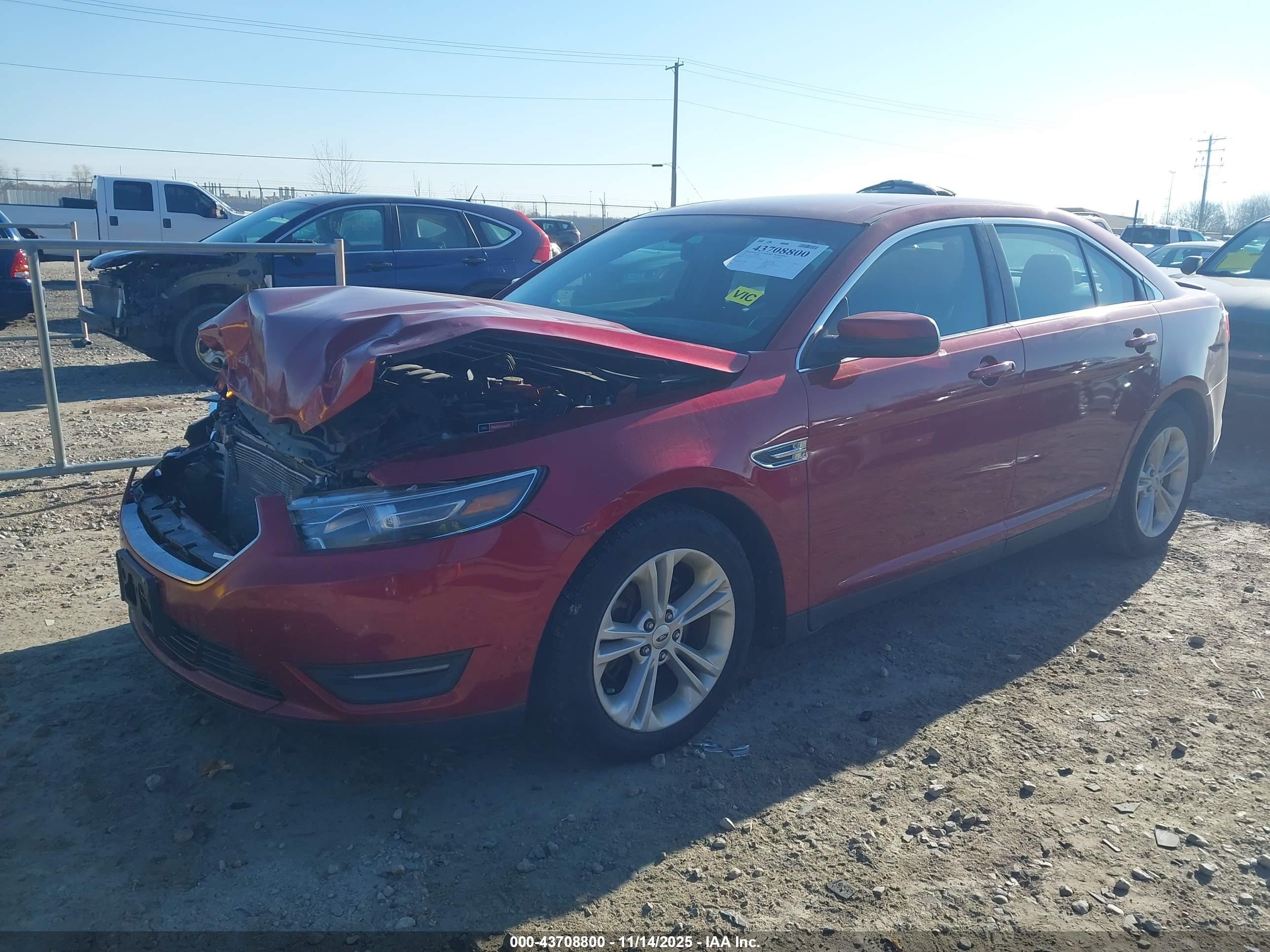 FORD TAURUS image 2