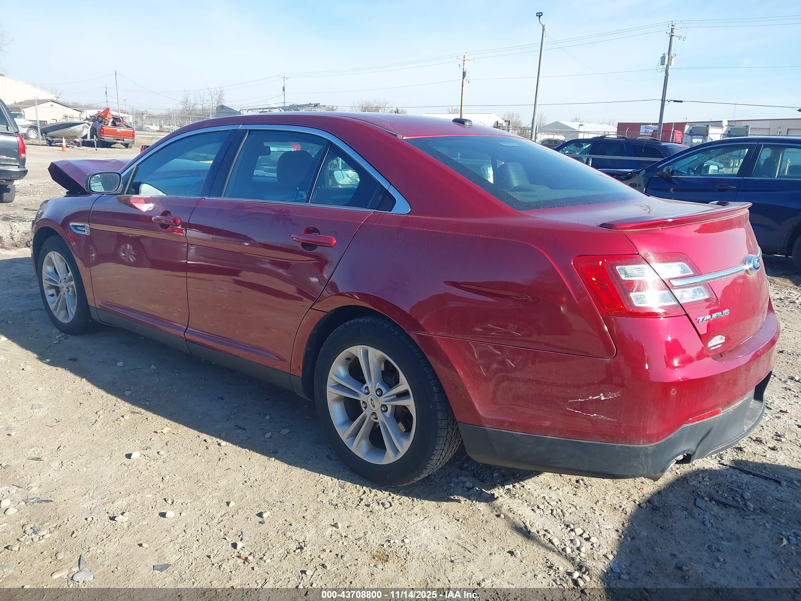 FORD TAURUS image 3