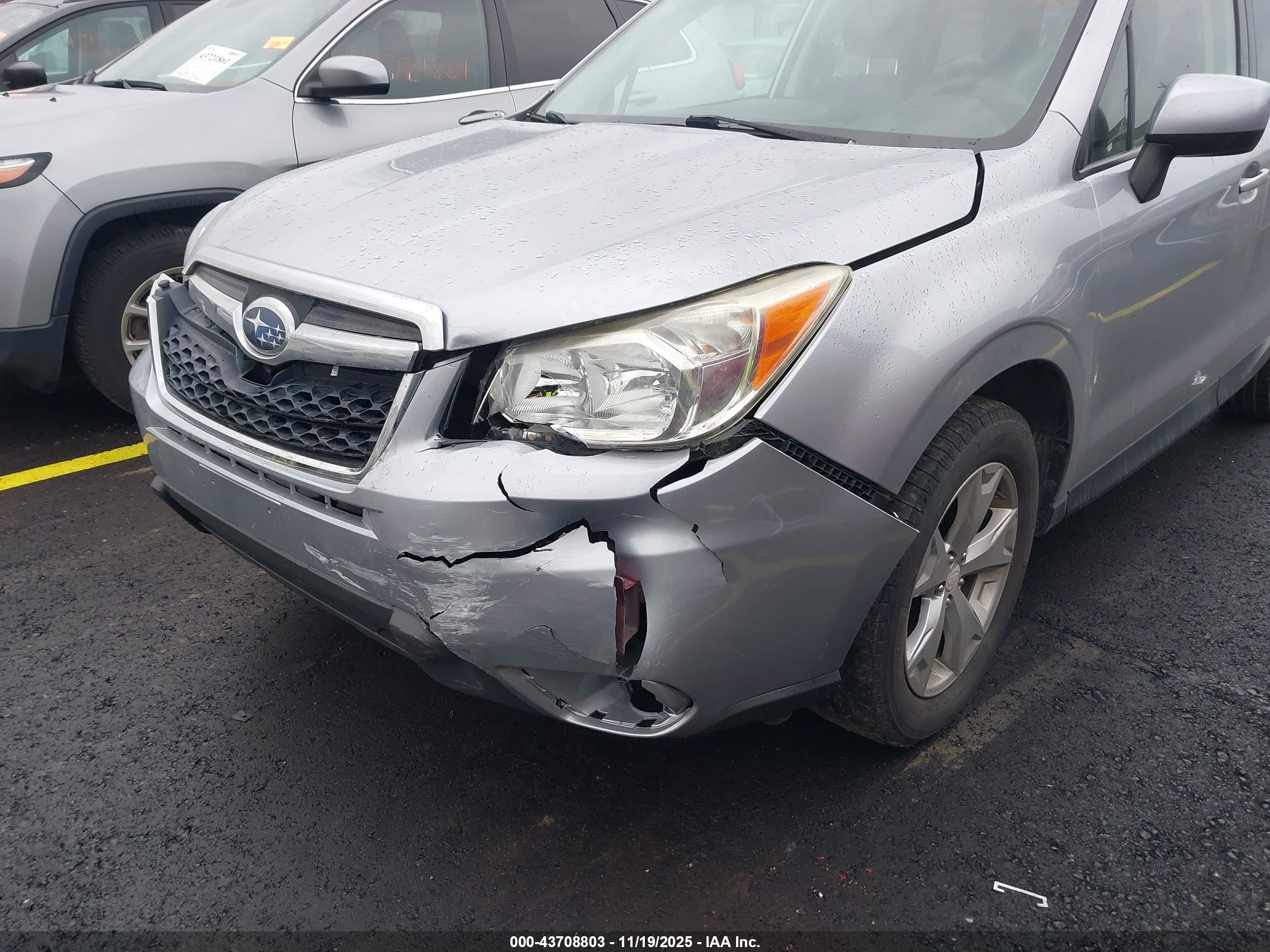 SUBARU FORESTER image 6