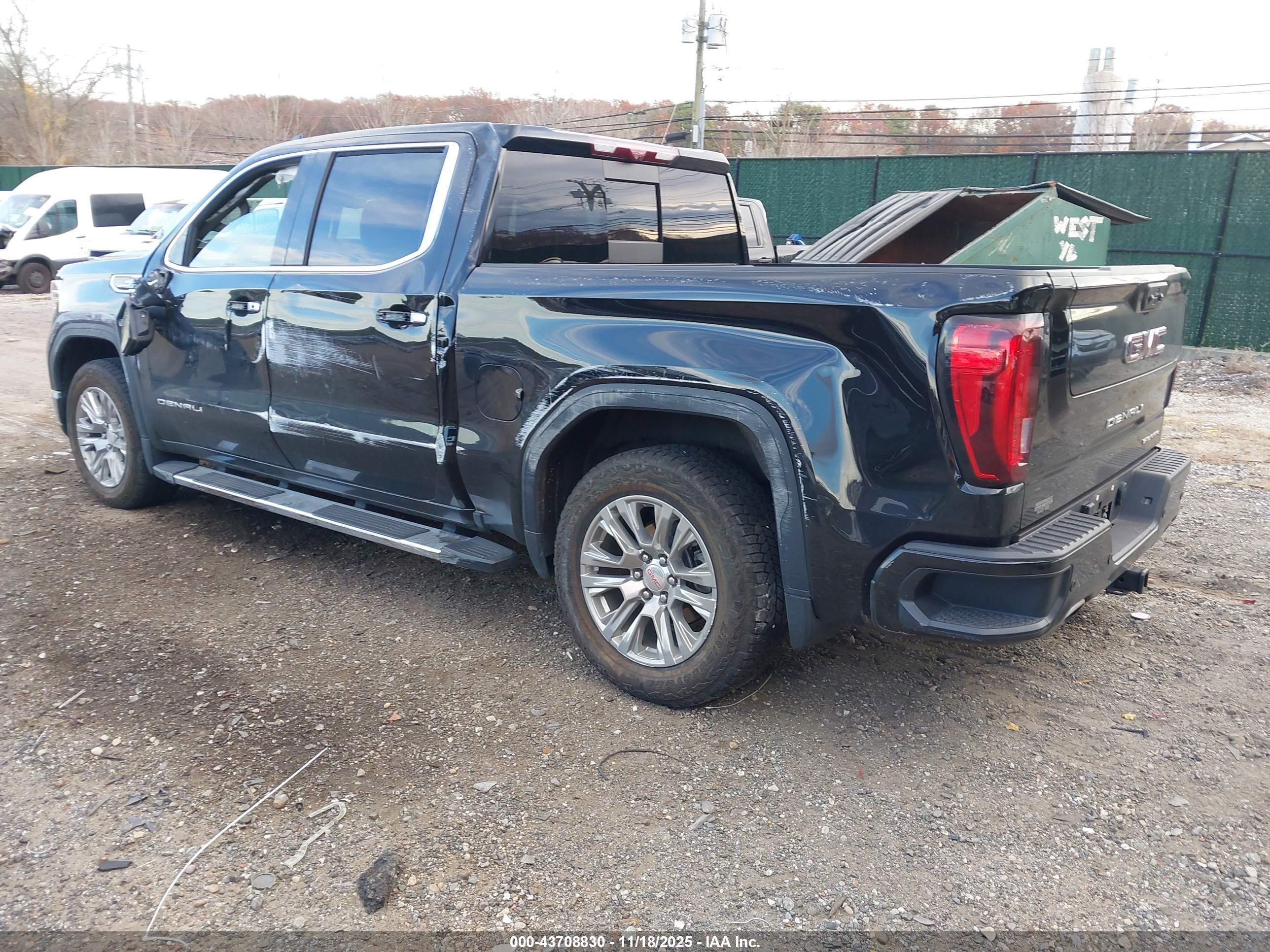 GMC SIERRA image 3