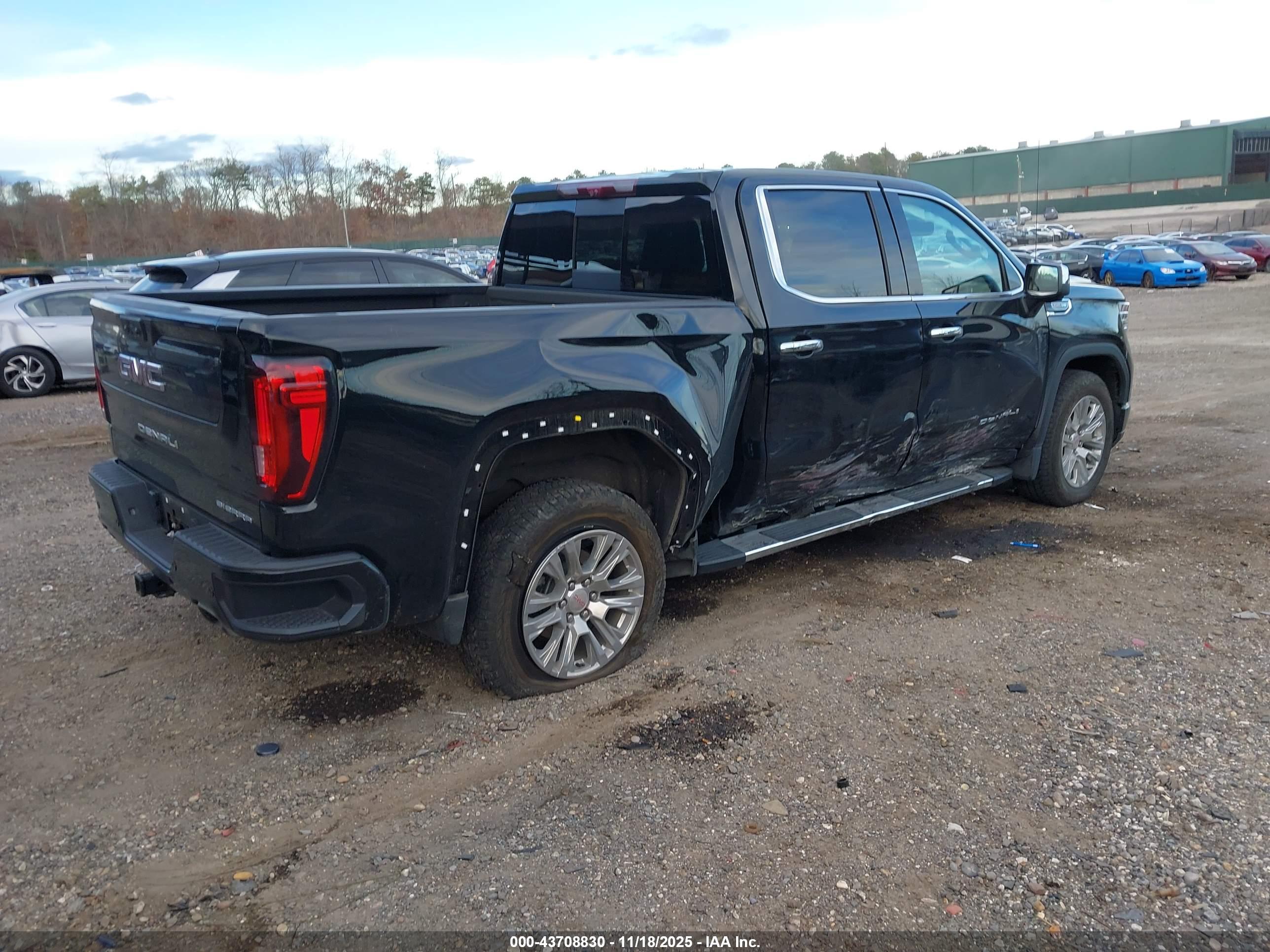 GMC SIERRA image 4