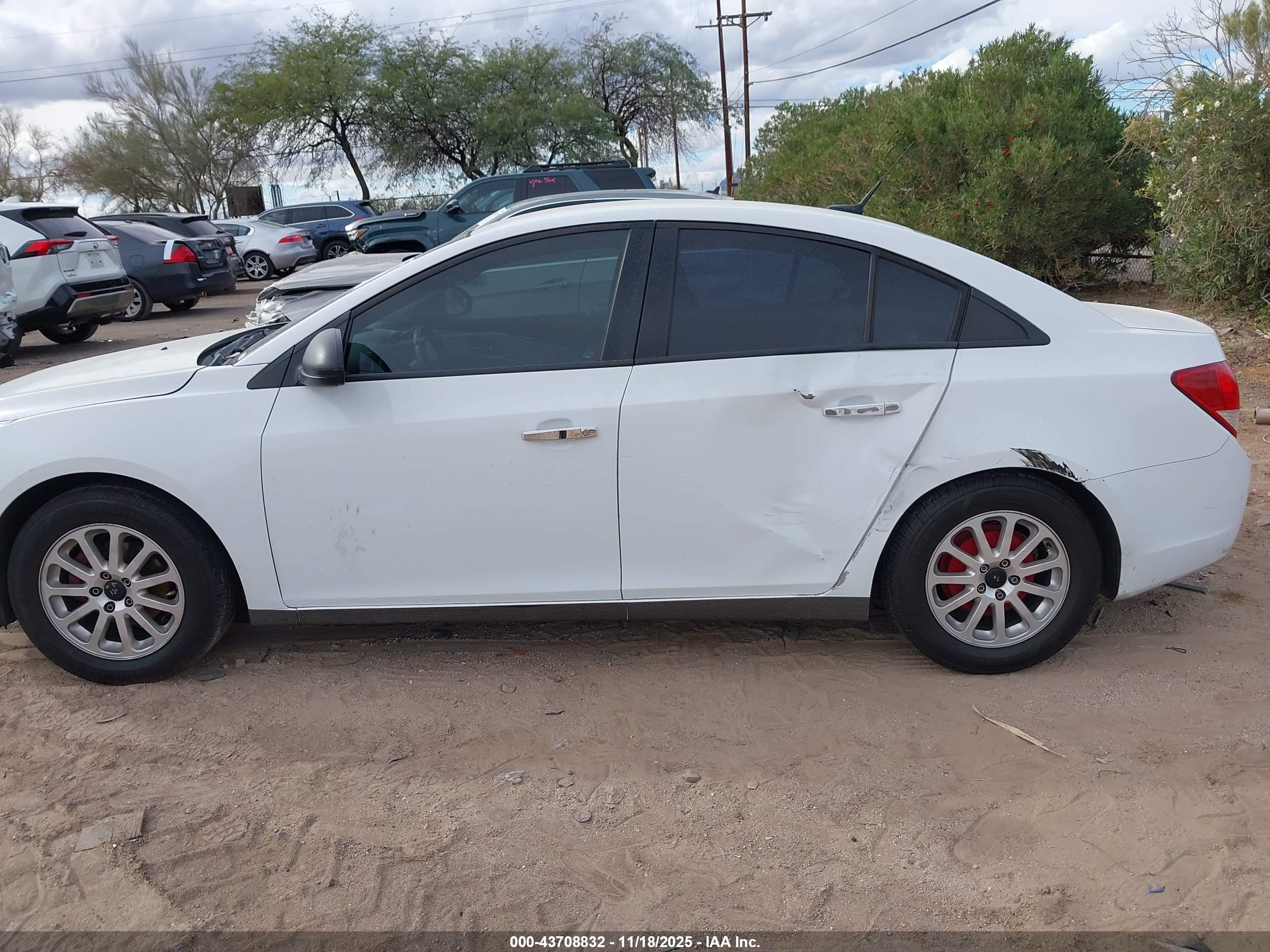 CHEVROLET CRUZE image 6