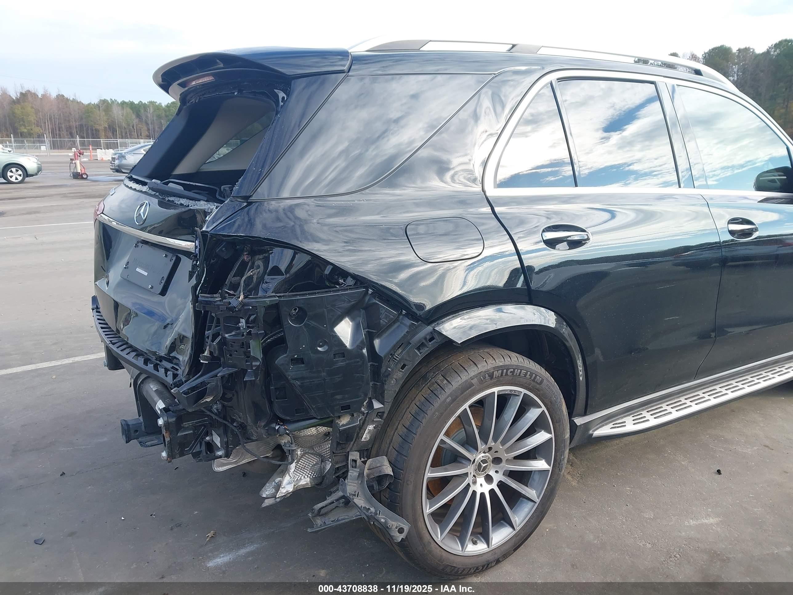 MERCEDES-BENZ GLE image 6