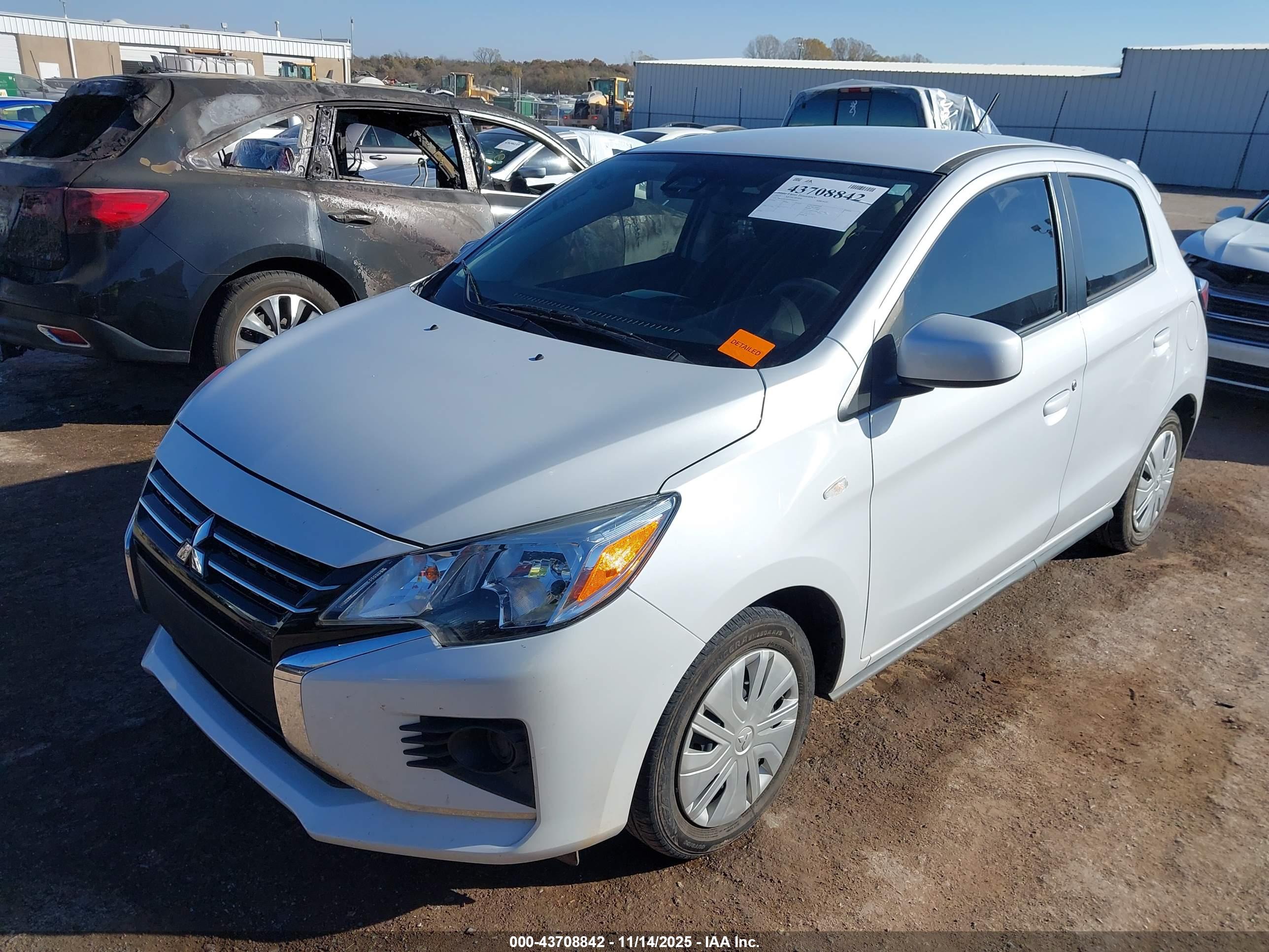 MITSUBISHI MIRAGE image 2