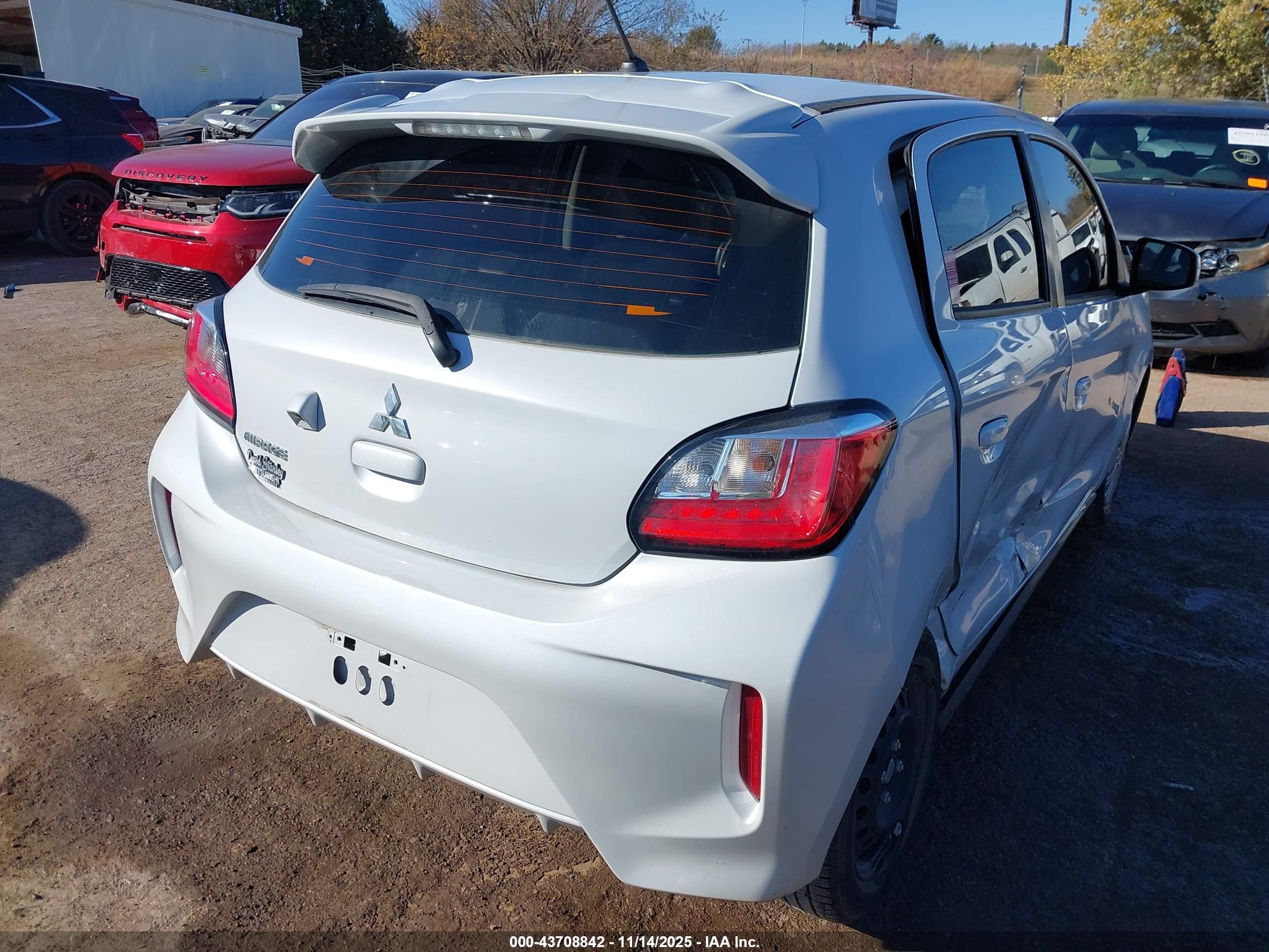 MITSUBISHI MIRAGE image 4