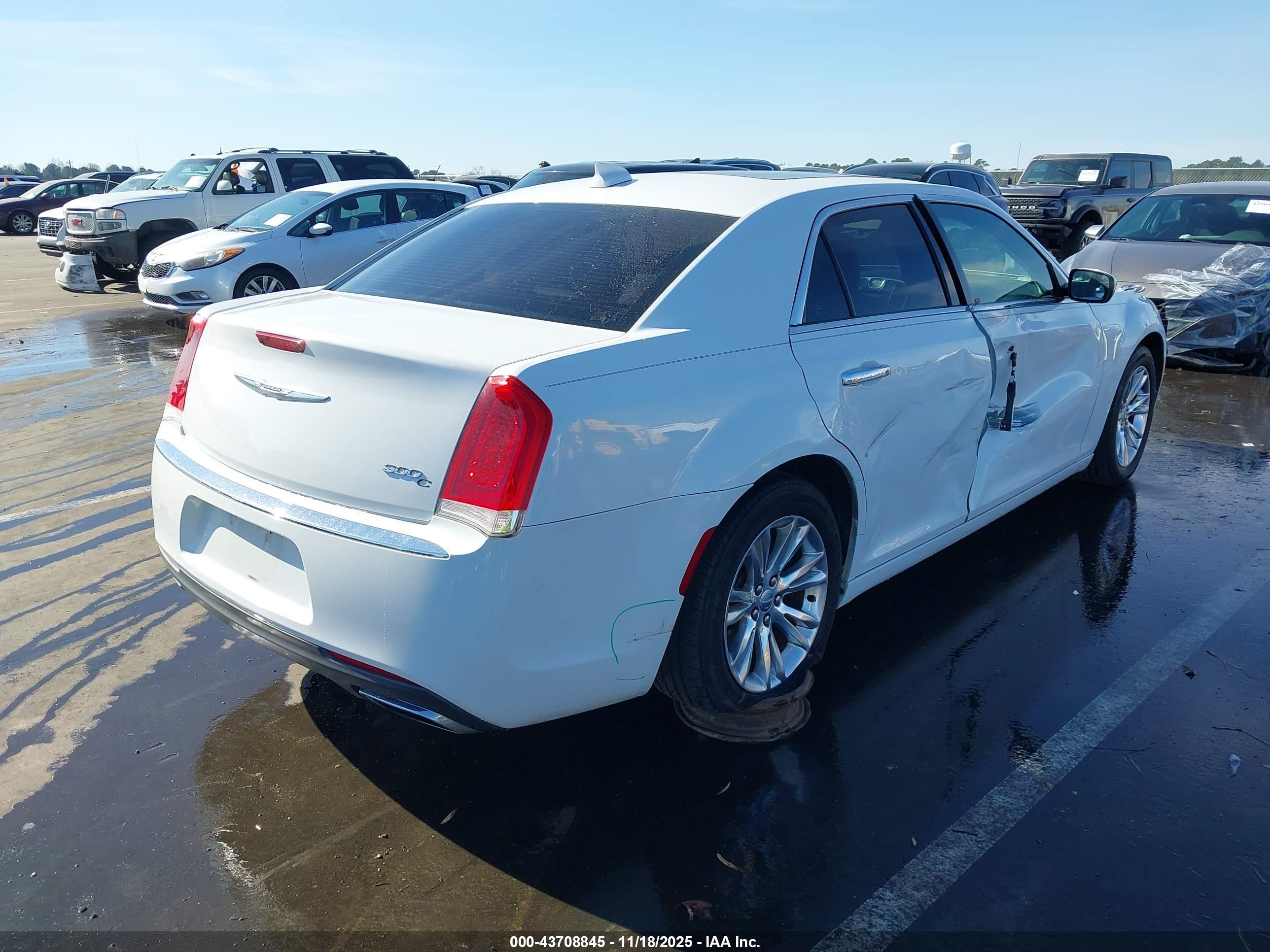 CHRYSLER 300C image 4