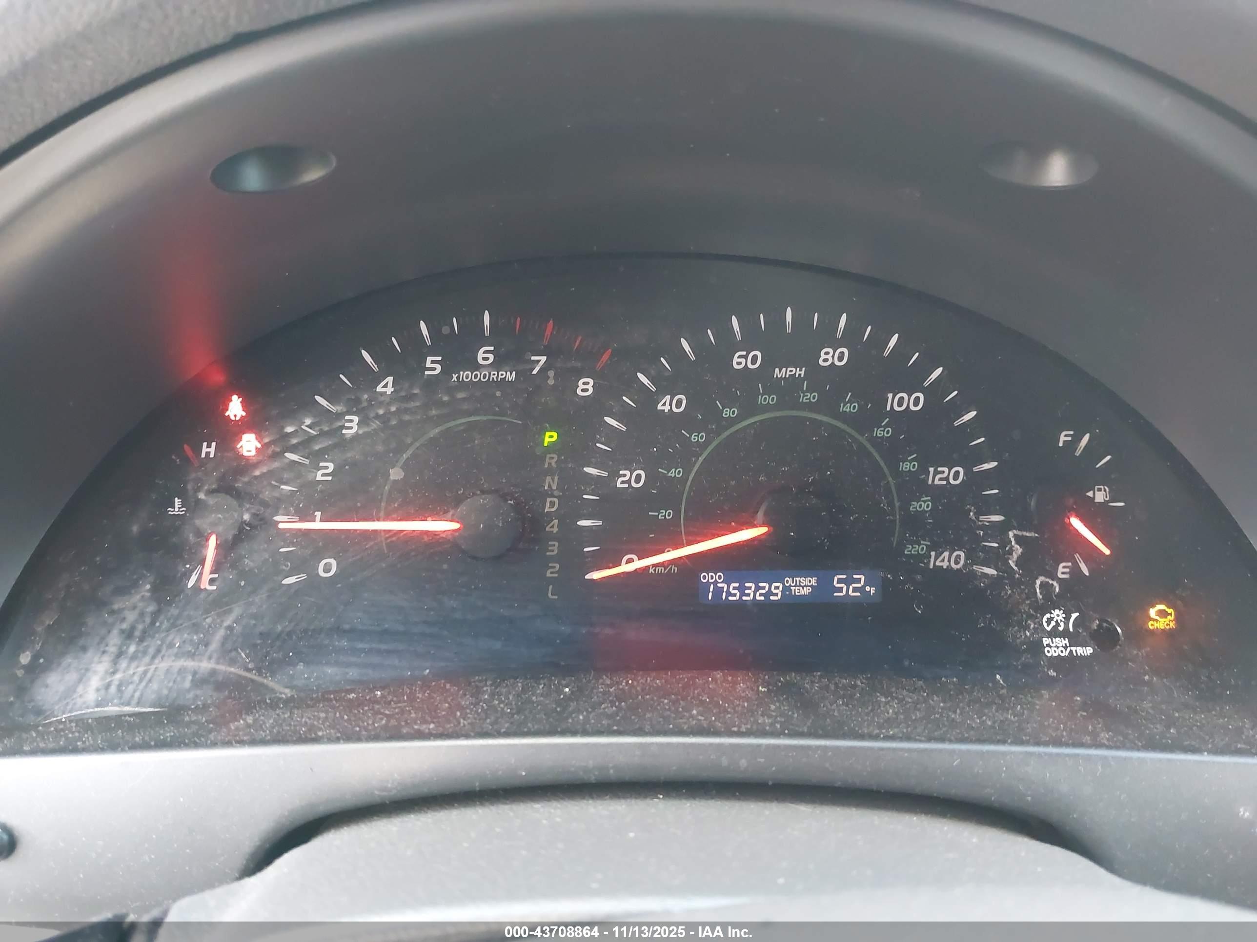 TOYOTA CAMRY image 7