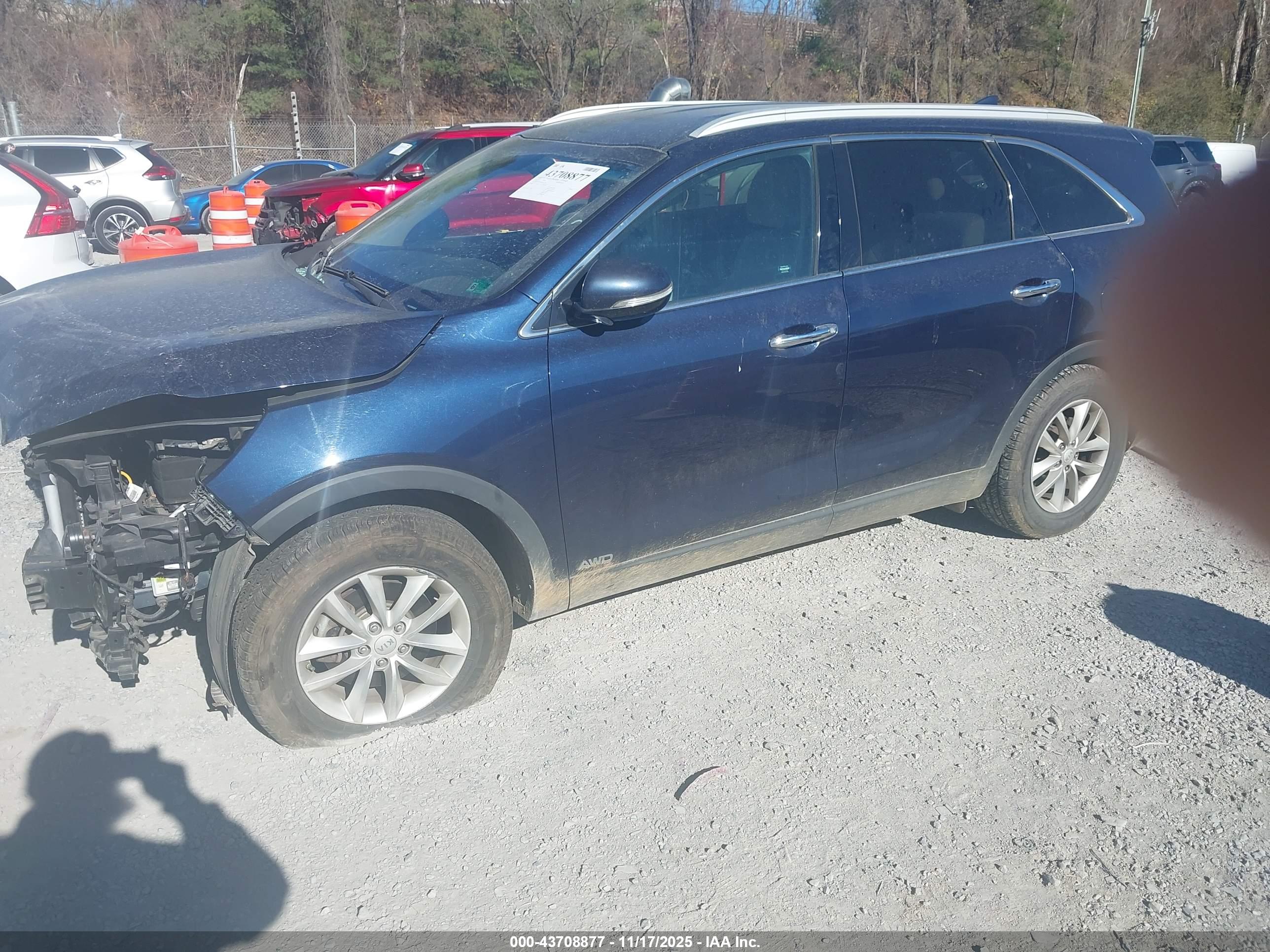 KIA SORENTO image 2