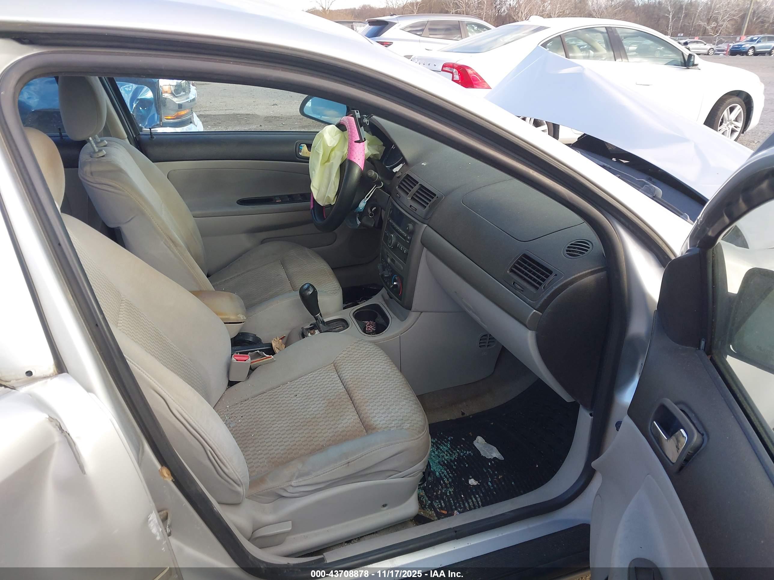 CHEVROLET COBALT image 5