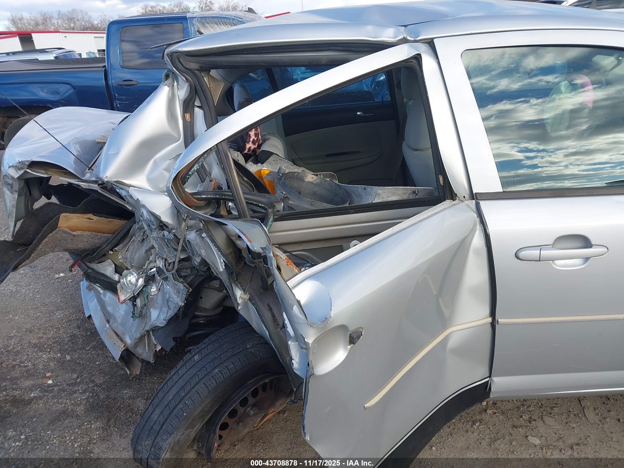 CHEVROLET COBALT image 8