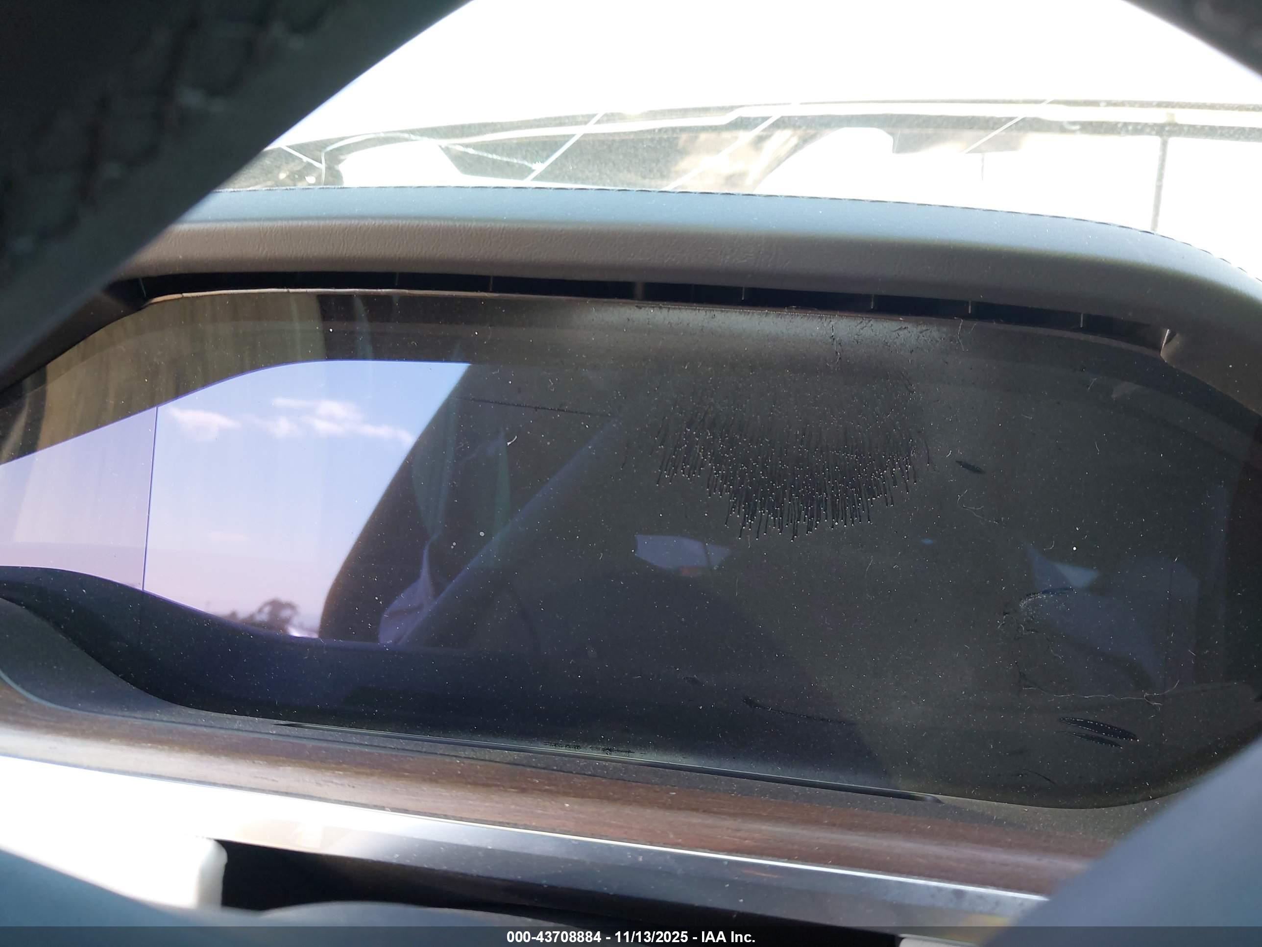 TESLA MODEL image 7
