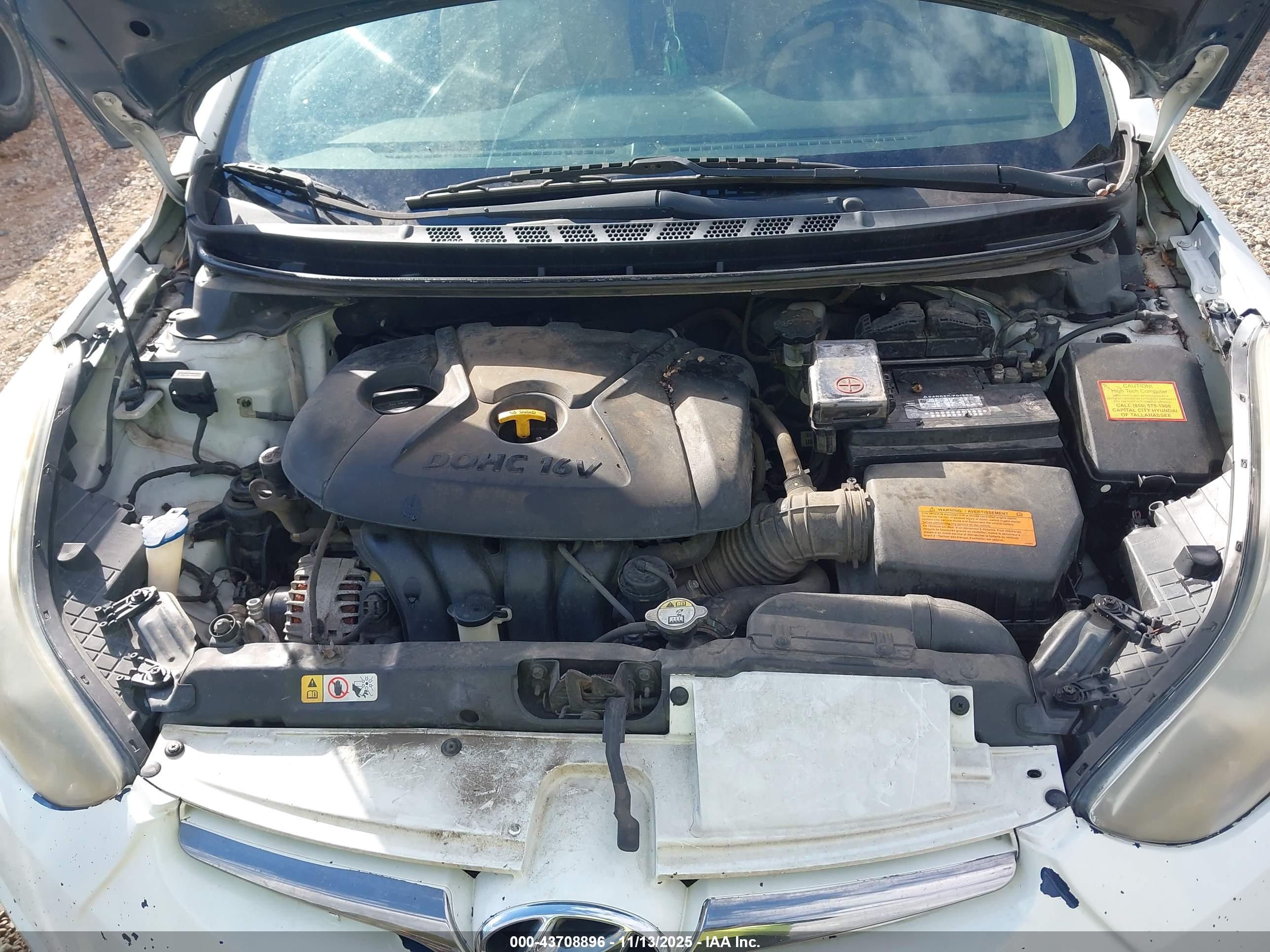 HYUNDAI ELANTRA image 10