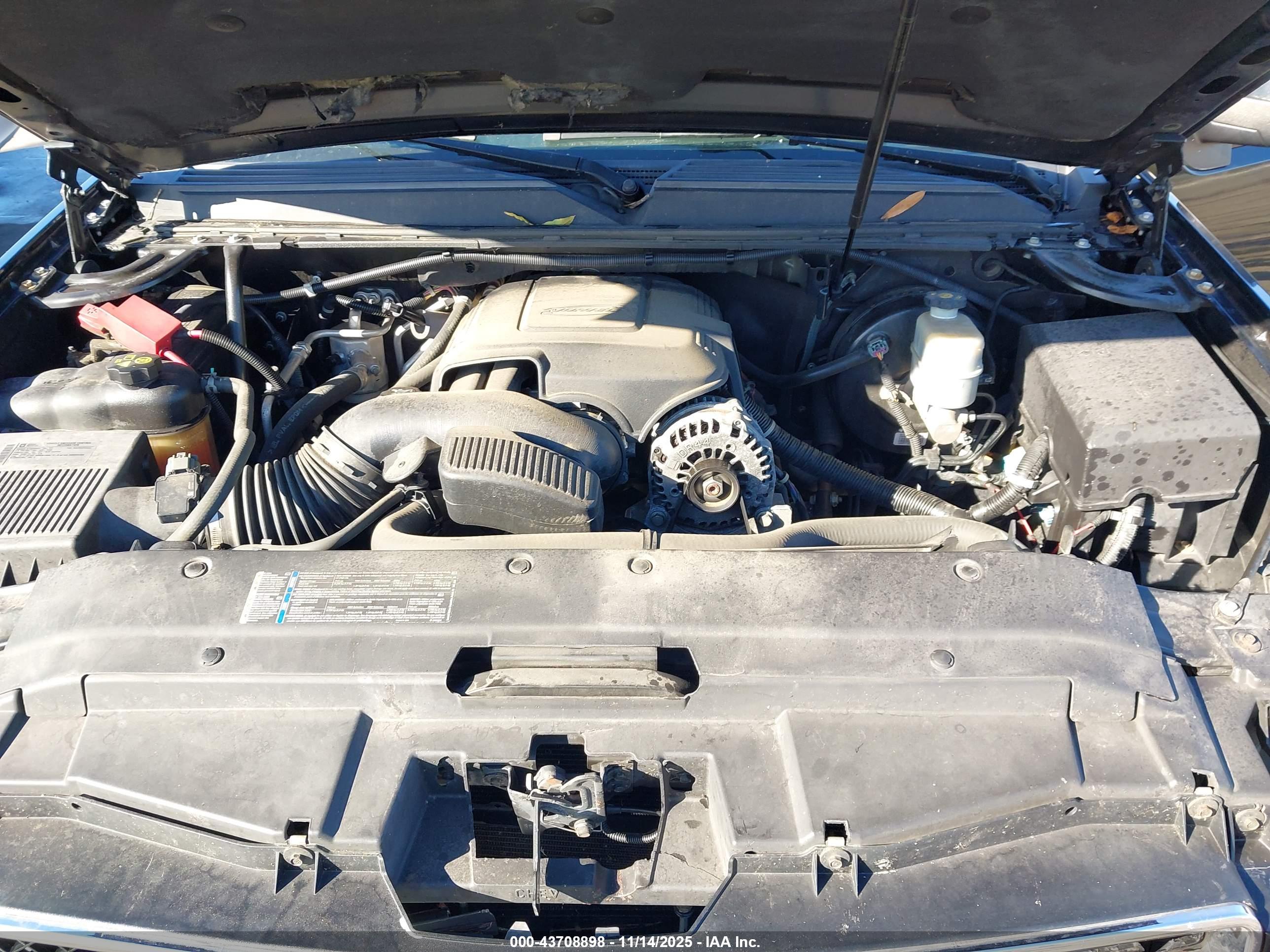 CHEVROLET TAHOE image 10