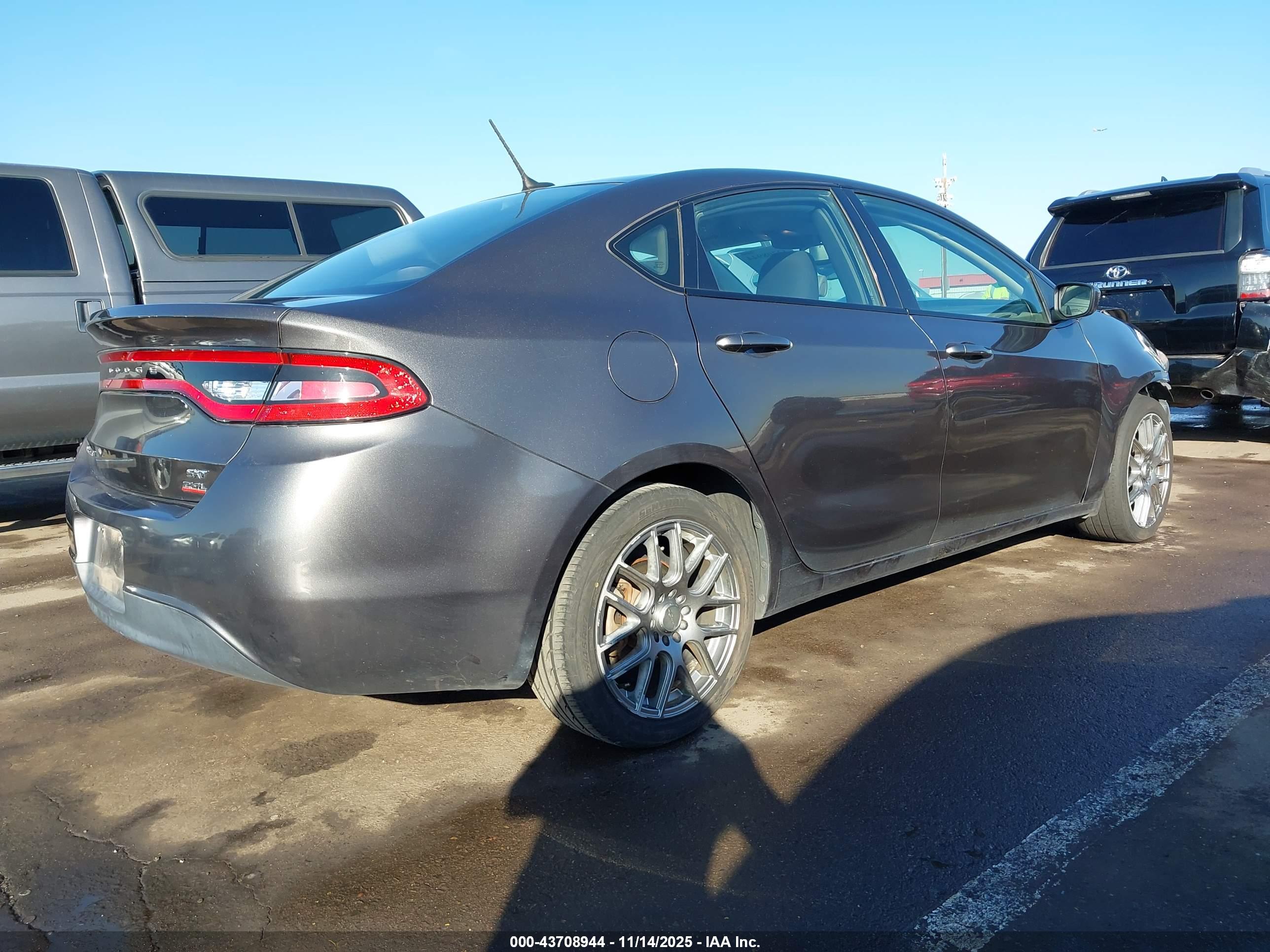 DODGE DART image 4