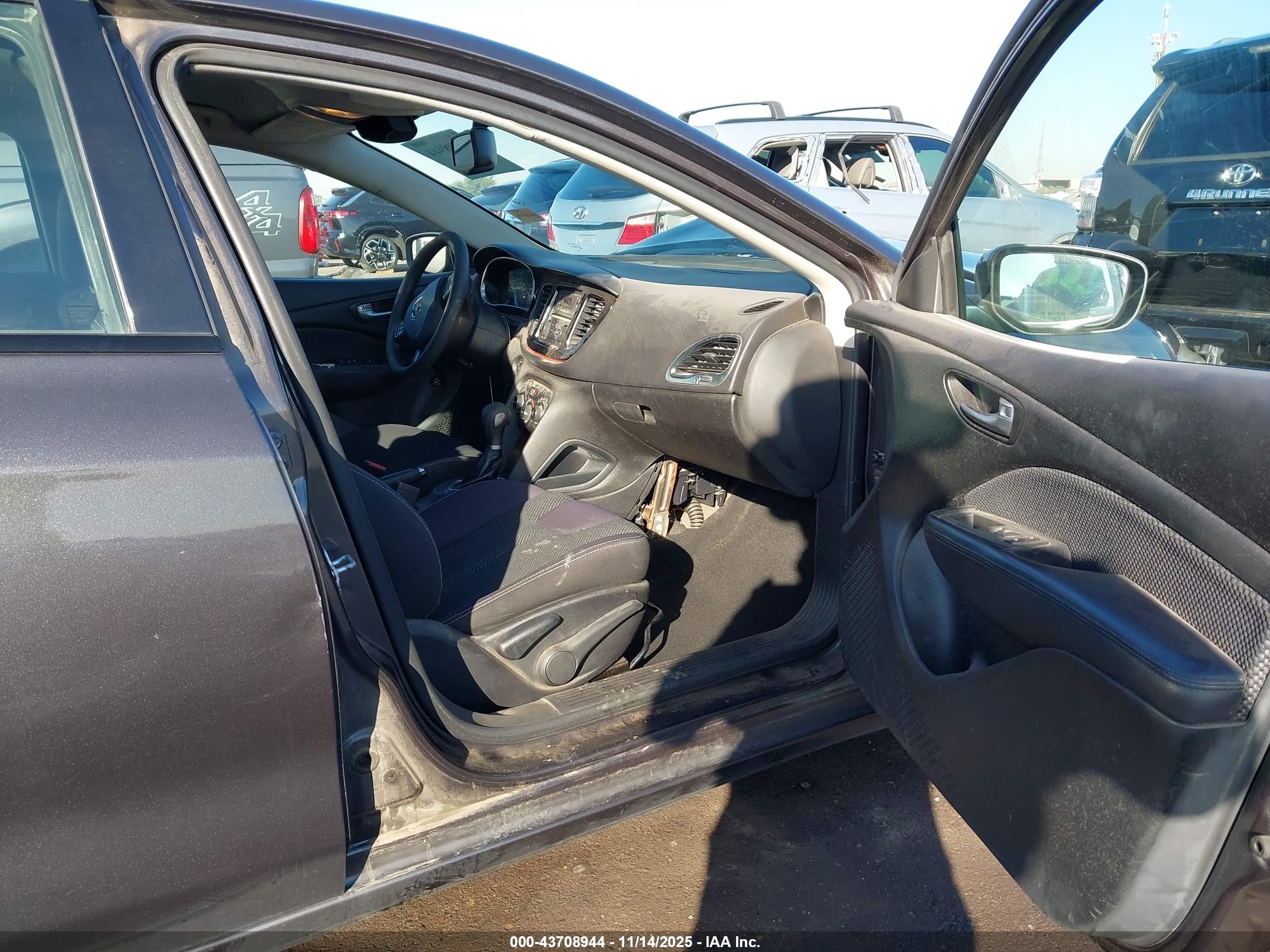 DODGE DART image 5