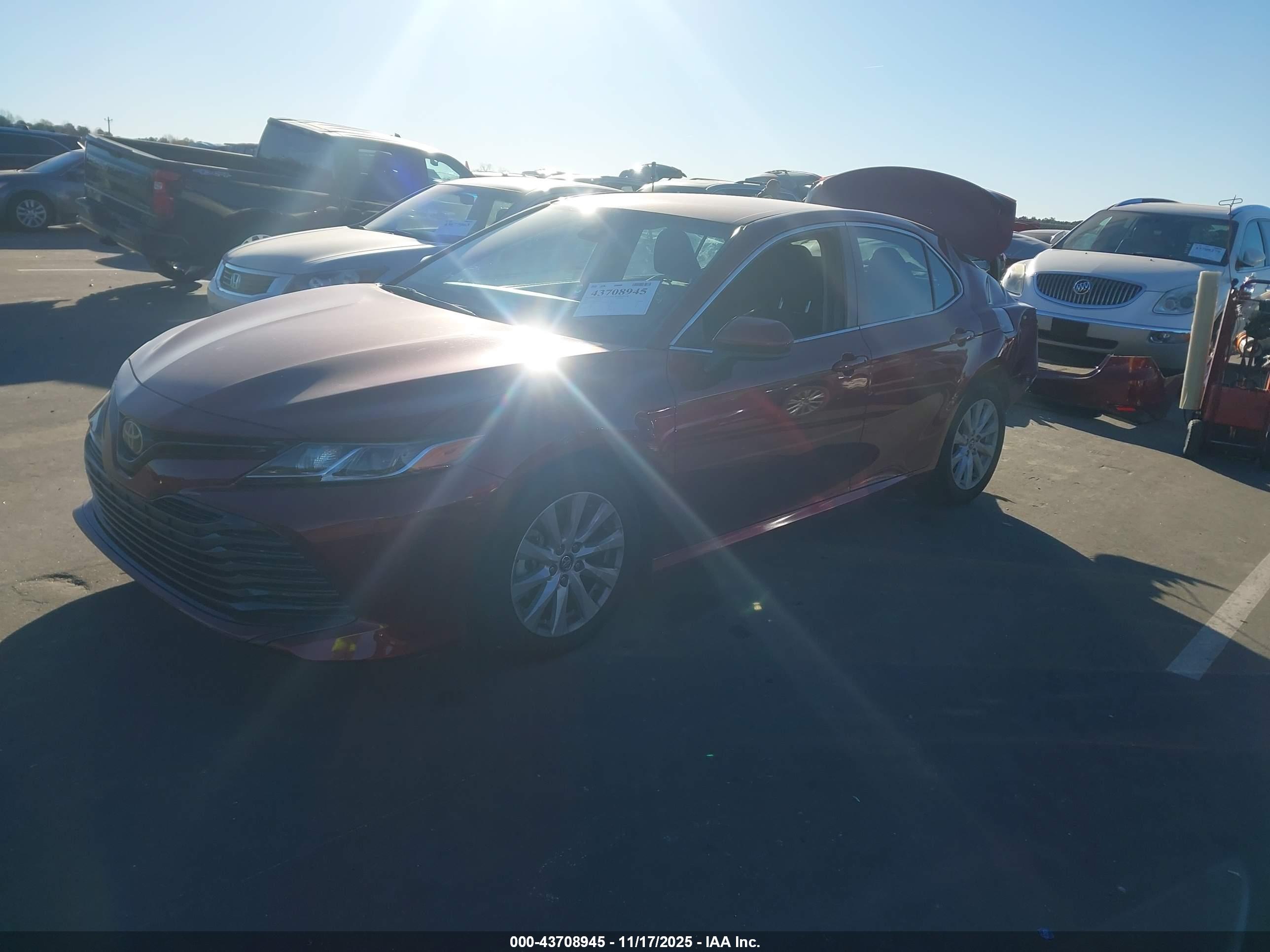 TOYOTA CAMRY image 2