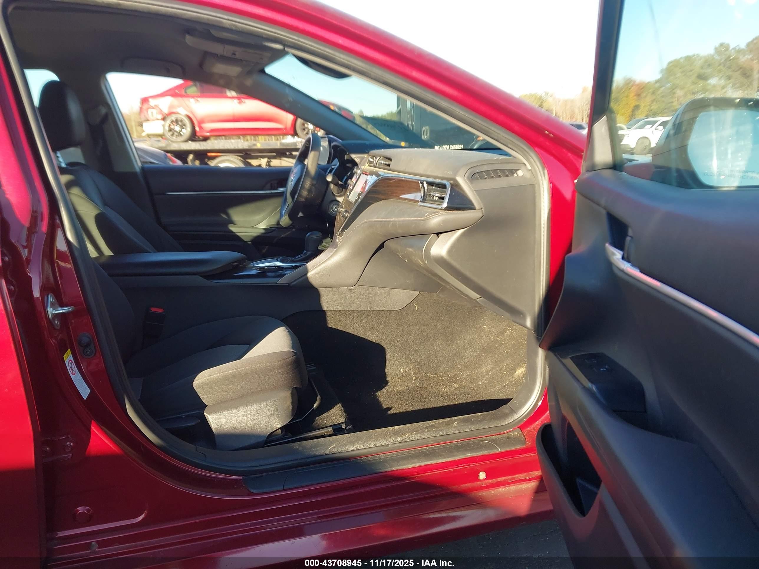 TOYOTA CAMRY image 5