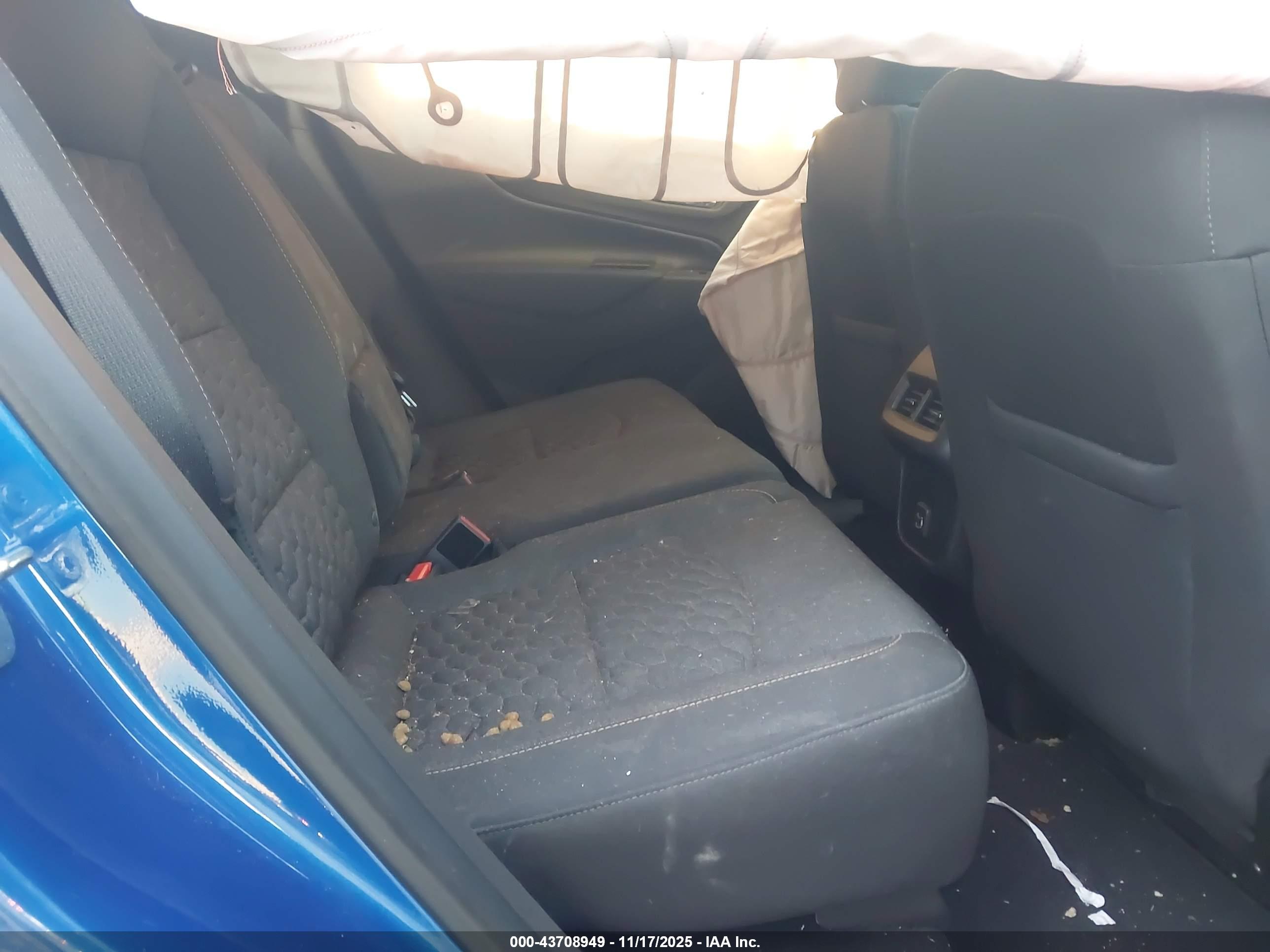 CHEVROLET EQUINOX image 8