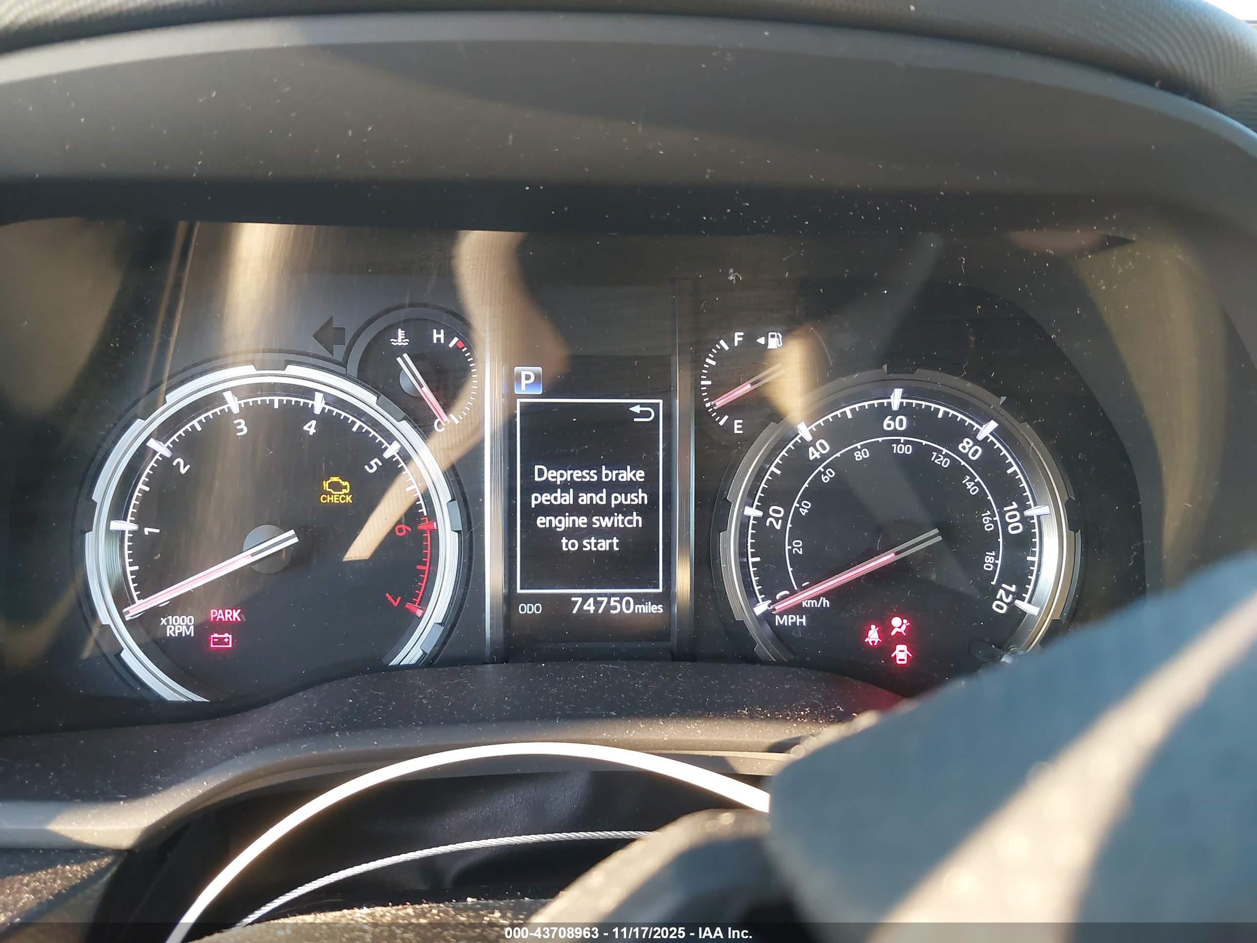 TOYOTA 4RUNNER image 7