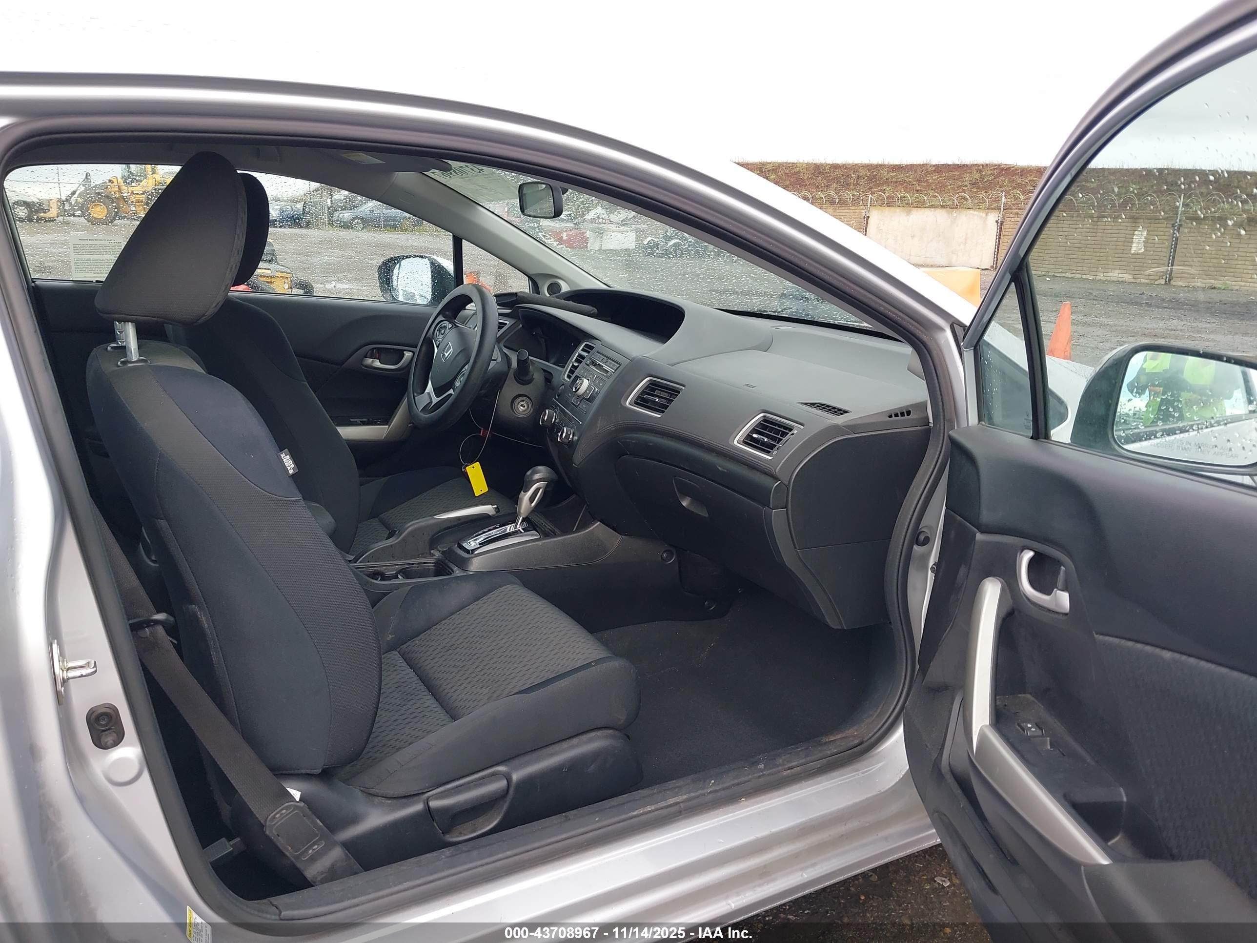 HONDA CIVIC image 5