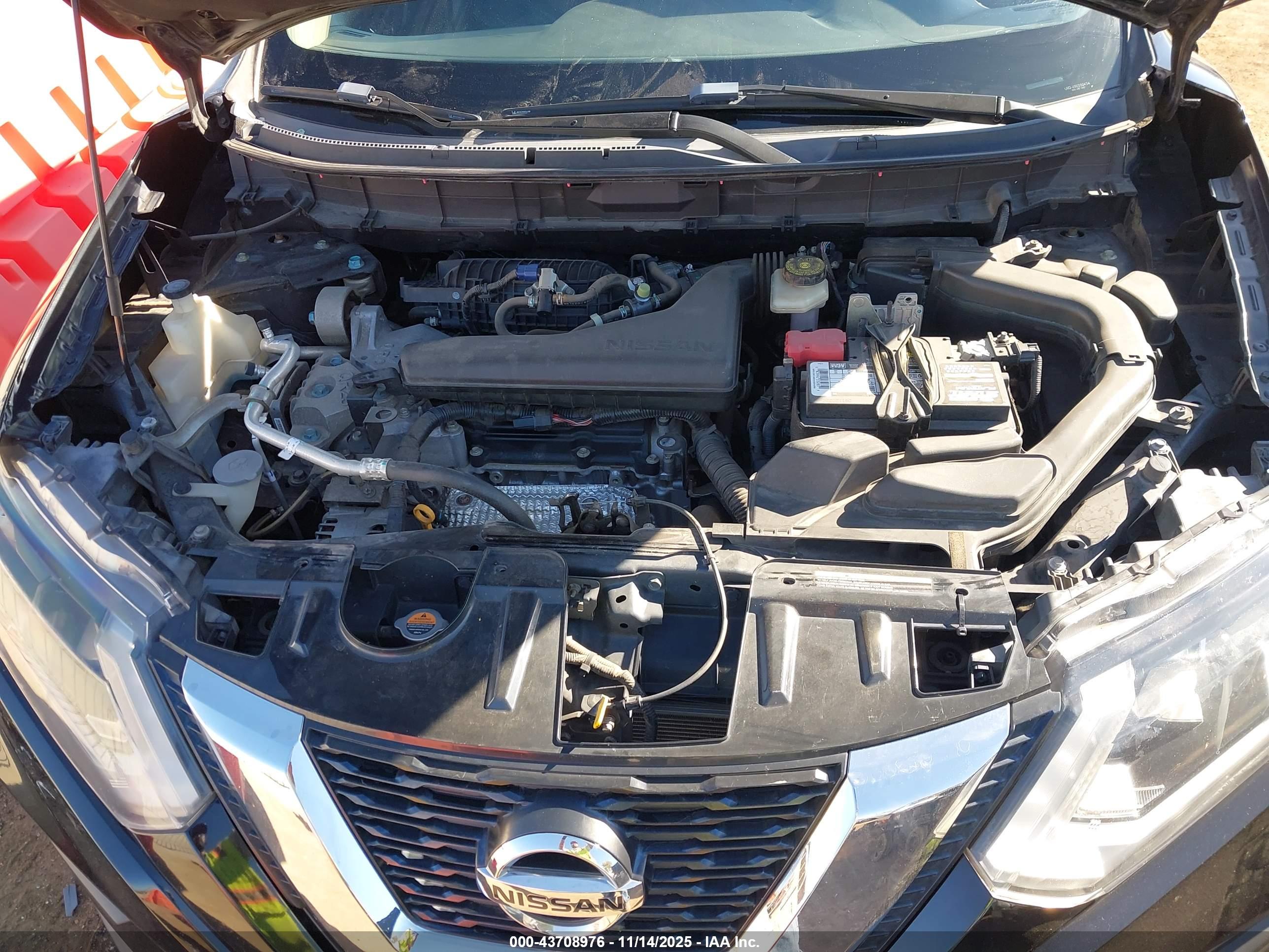 NISSAN ROGUE image 10