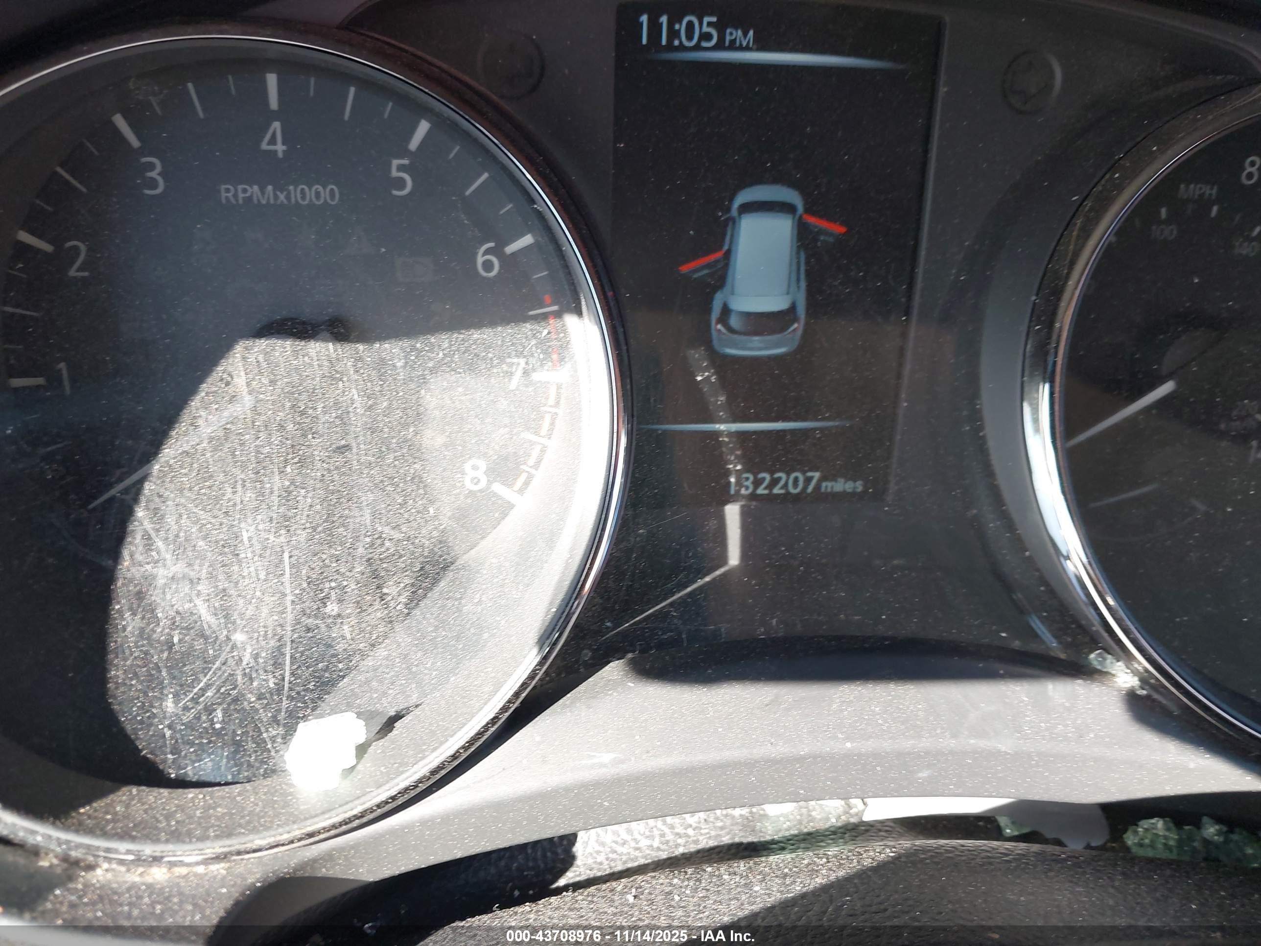 NISSAN ROGUE image 7