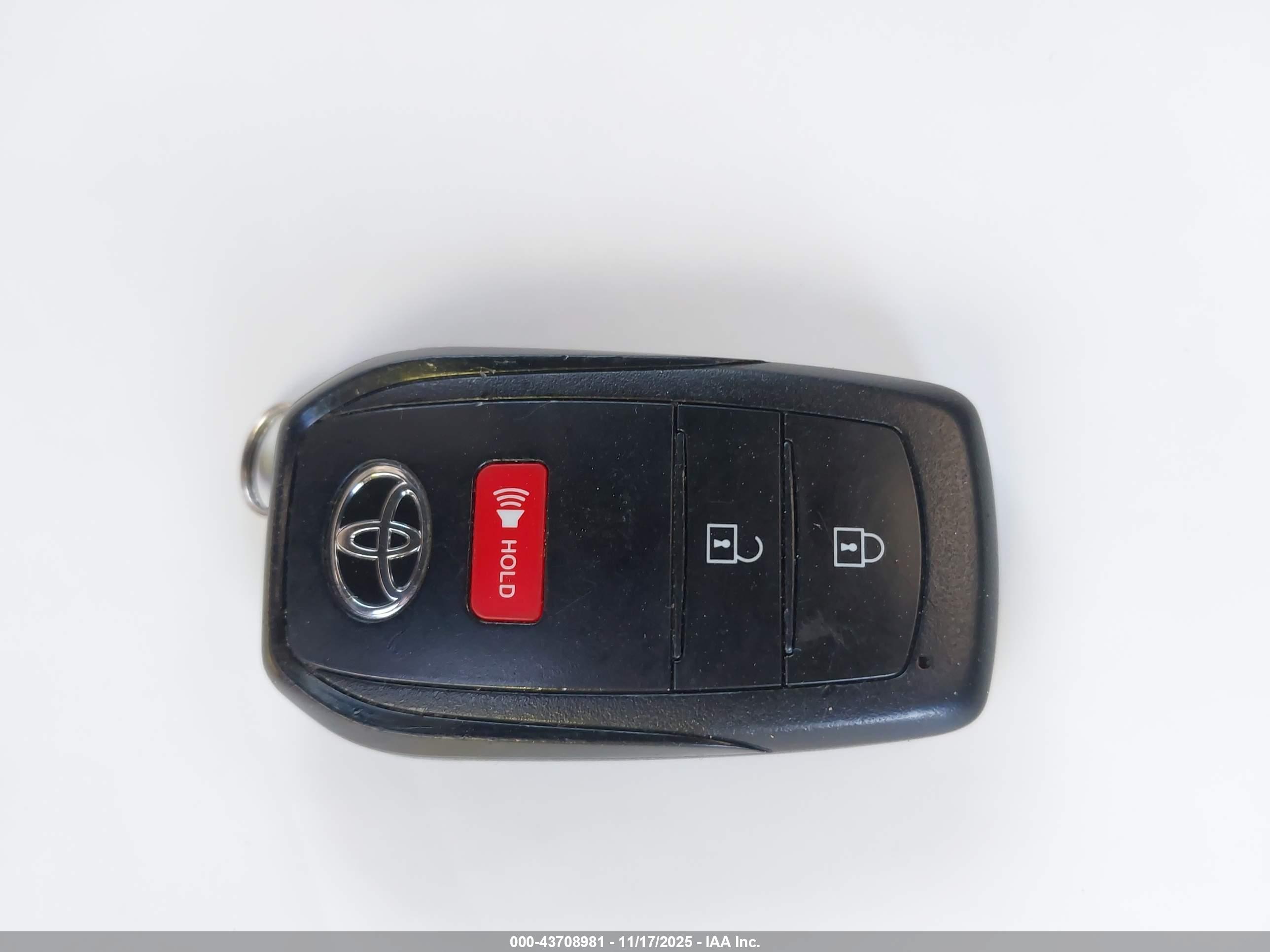 TOYOTA COROLLA image 11