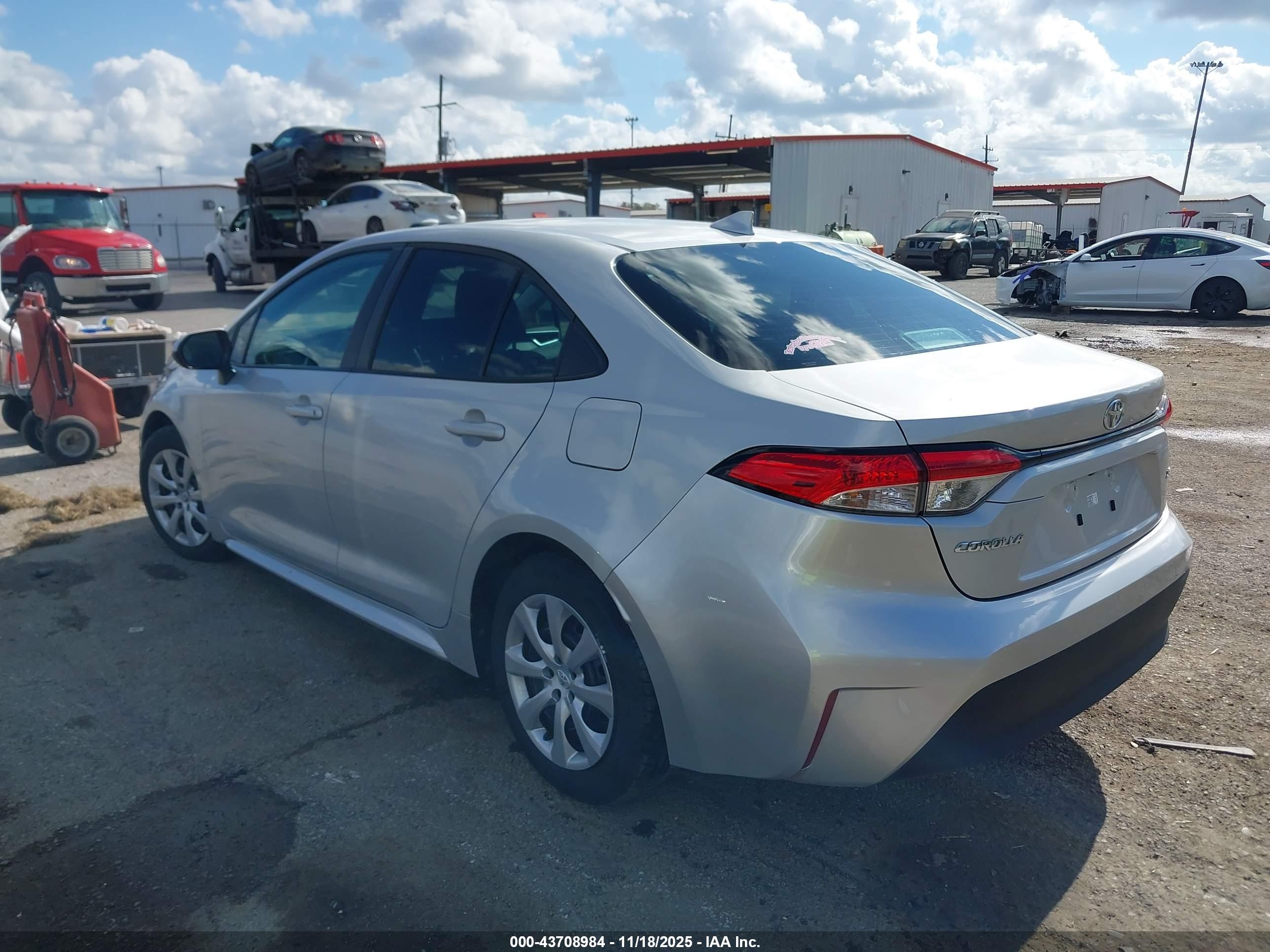 TOYOTA COROLLA image 3